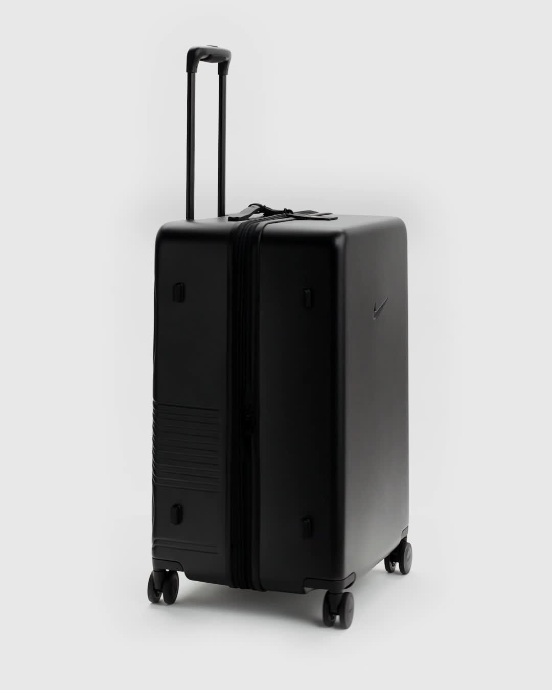 Nike Large Checked Luggage 29" Hardshell-143L product