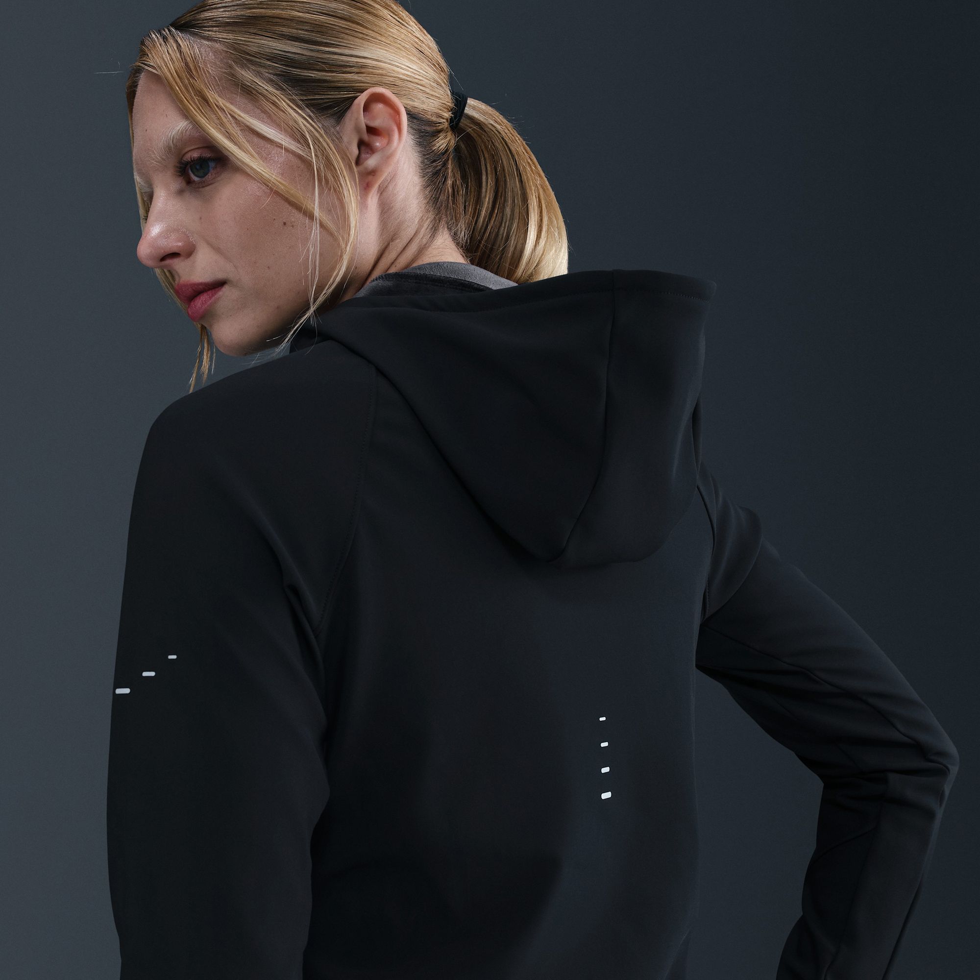 Nike Women's Swift Therma-FIT Running Jacket product image