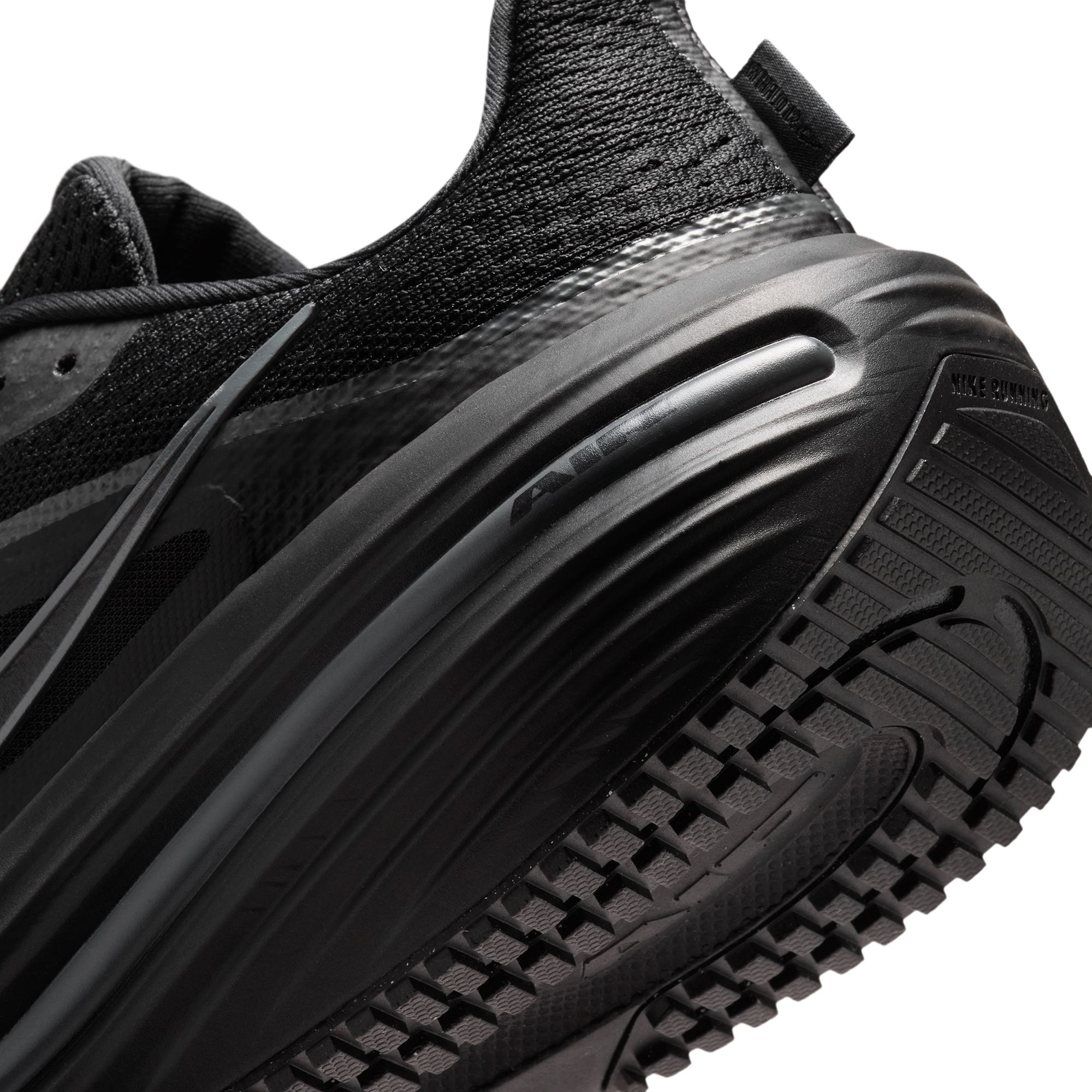Nike Men's Winflo 12 Running Shoes product image