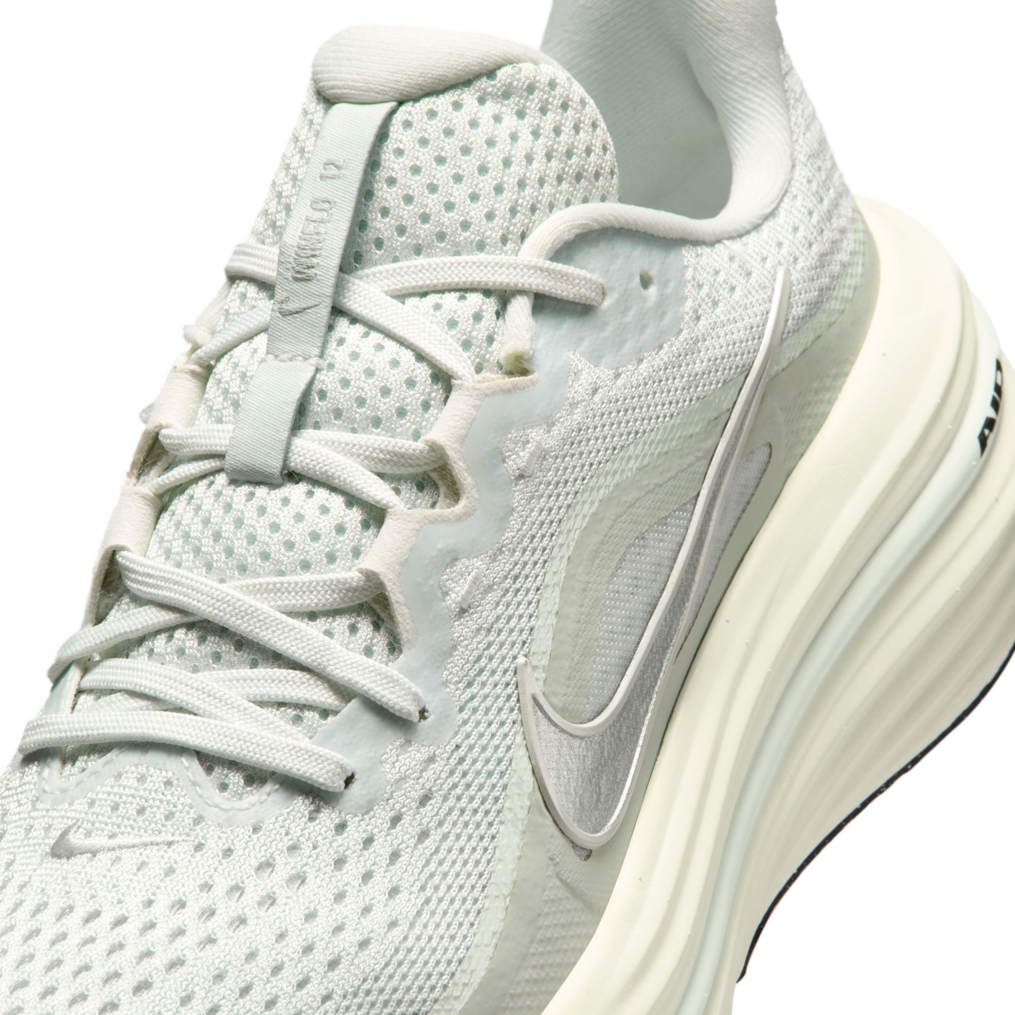 Nike Women's Winflo 12 Running Shoes product image