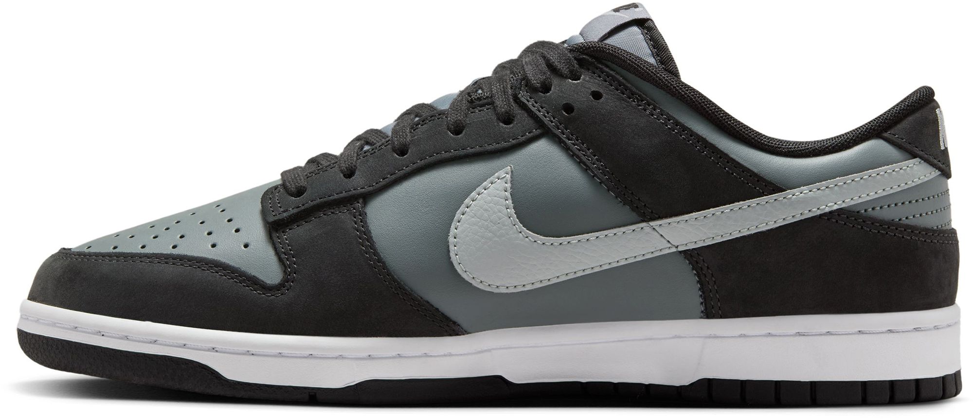 Nike Men's Dunk Low Shoes product image