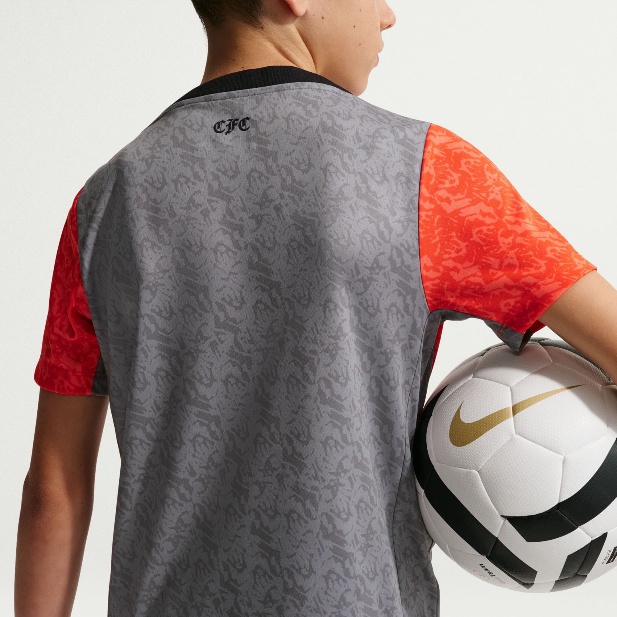 Nike Youth Chelsea FC 2025-26 Wolf Gray Prematch Jersey product image