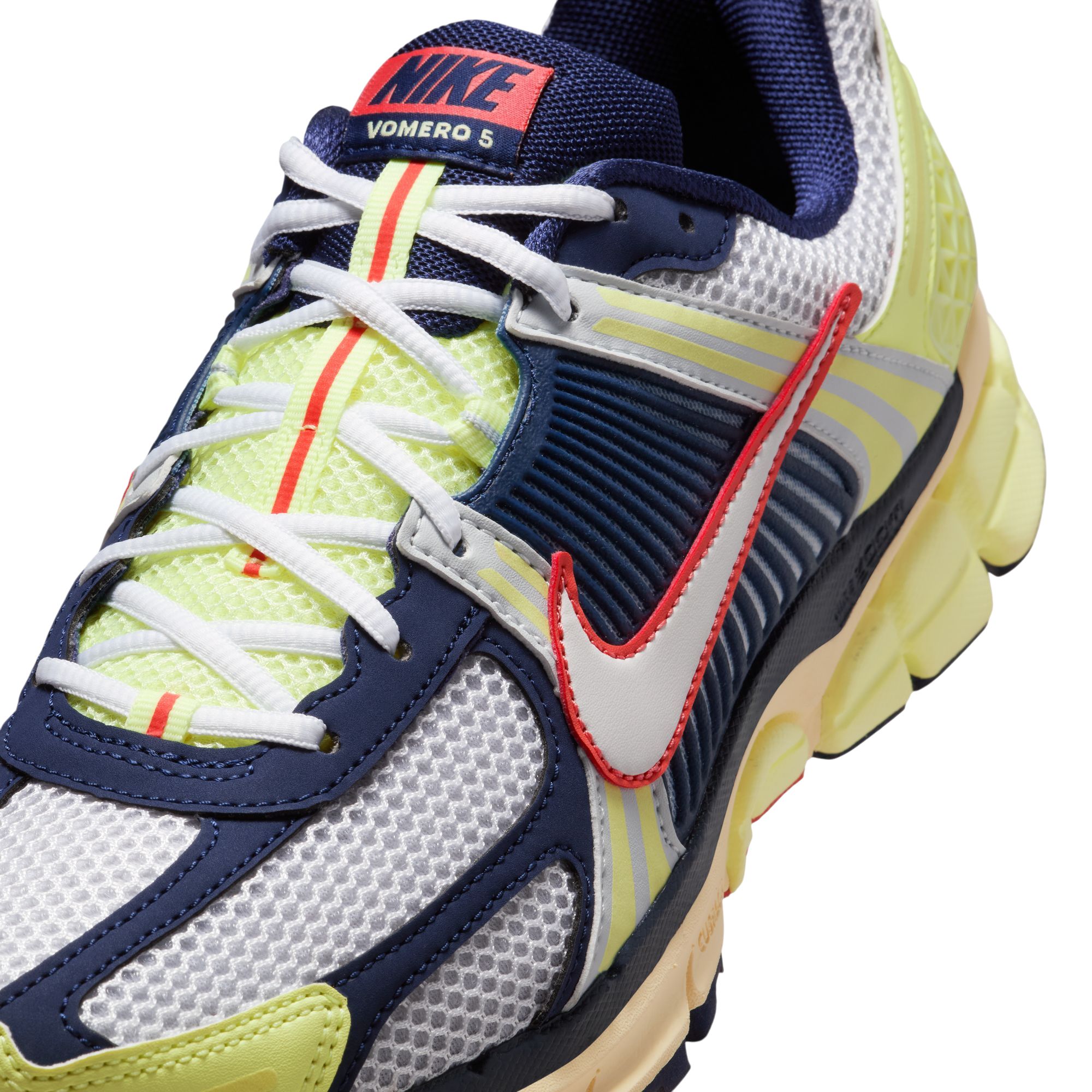 Nike Men's Zoom Vomero 5 Shoes product image