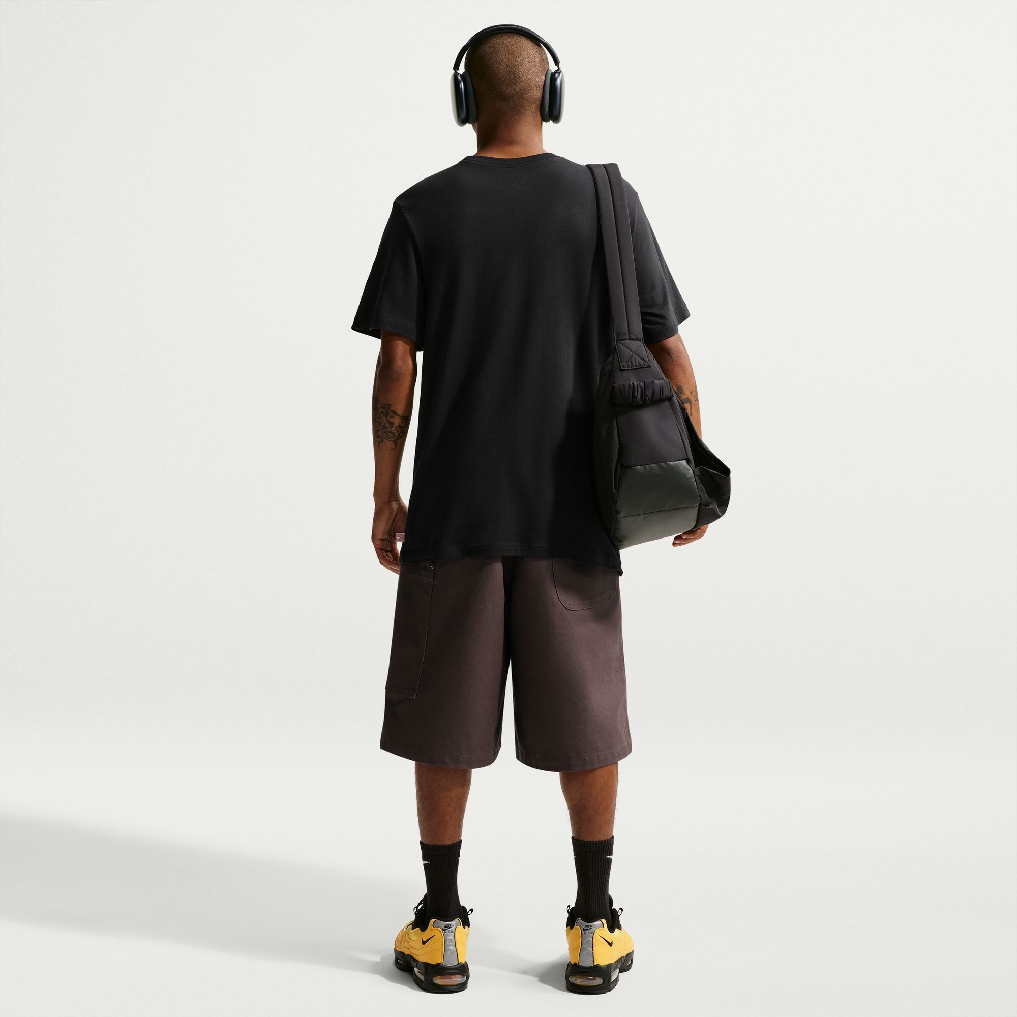 Nike Adult Chelsea FC Pitch Blue 2025 Graphic T-Shirt product image