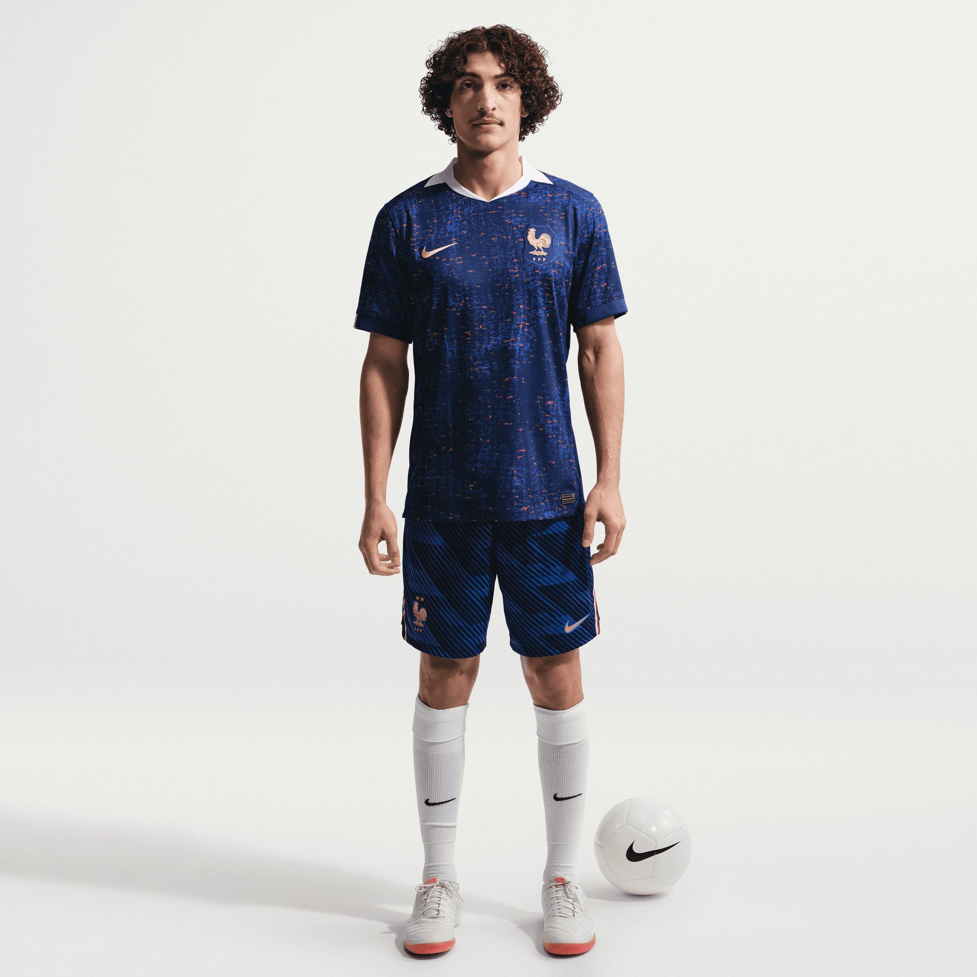 Nike Adult France 2026 Home Replica Shorts product image