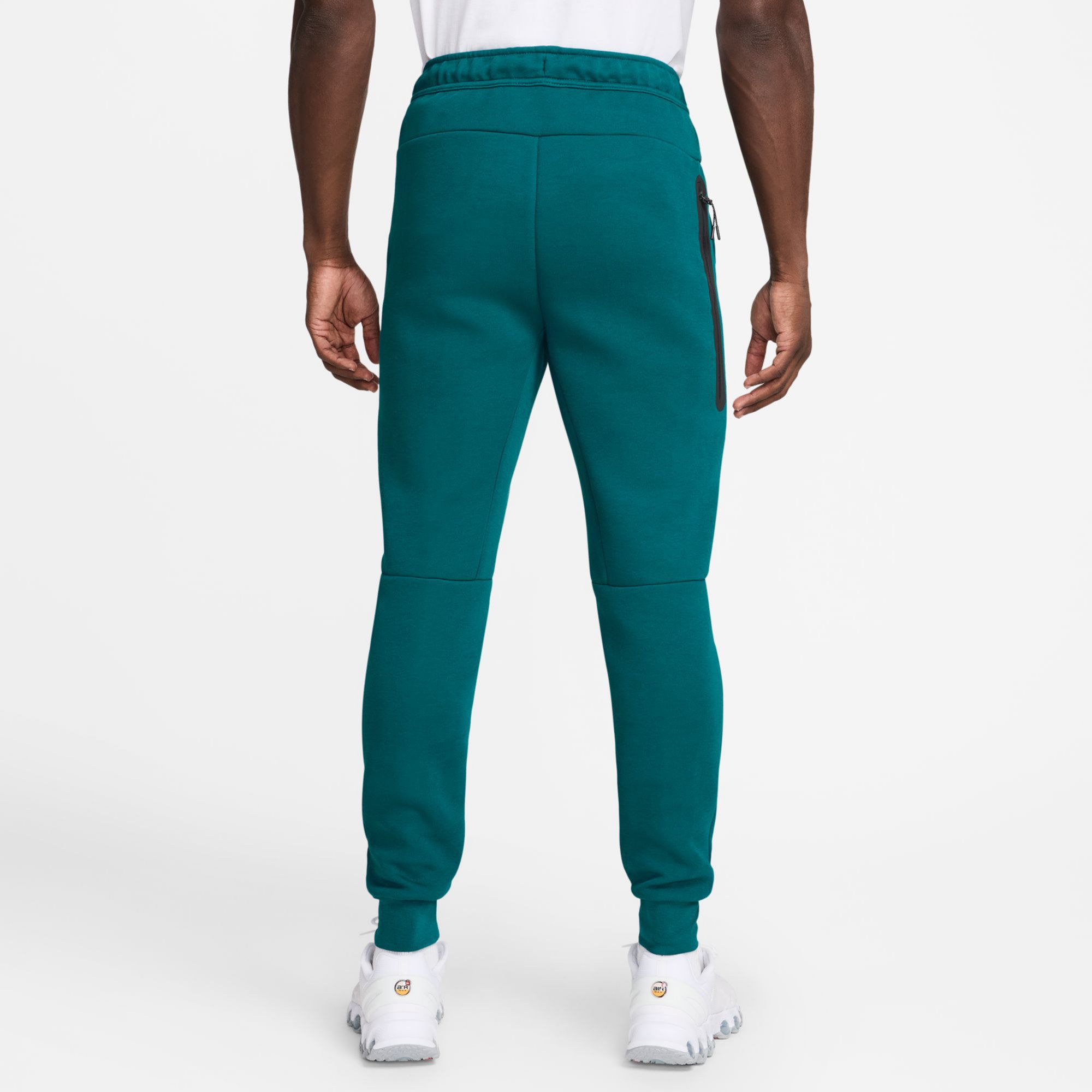 Nike Adult Brazil 2026 Home Tech Fleece Jogger Pants product image