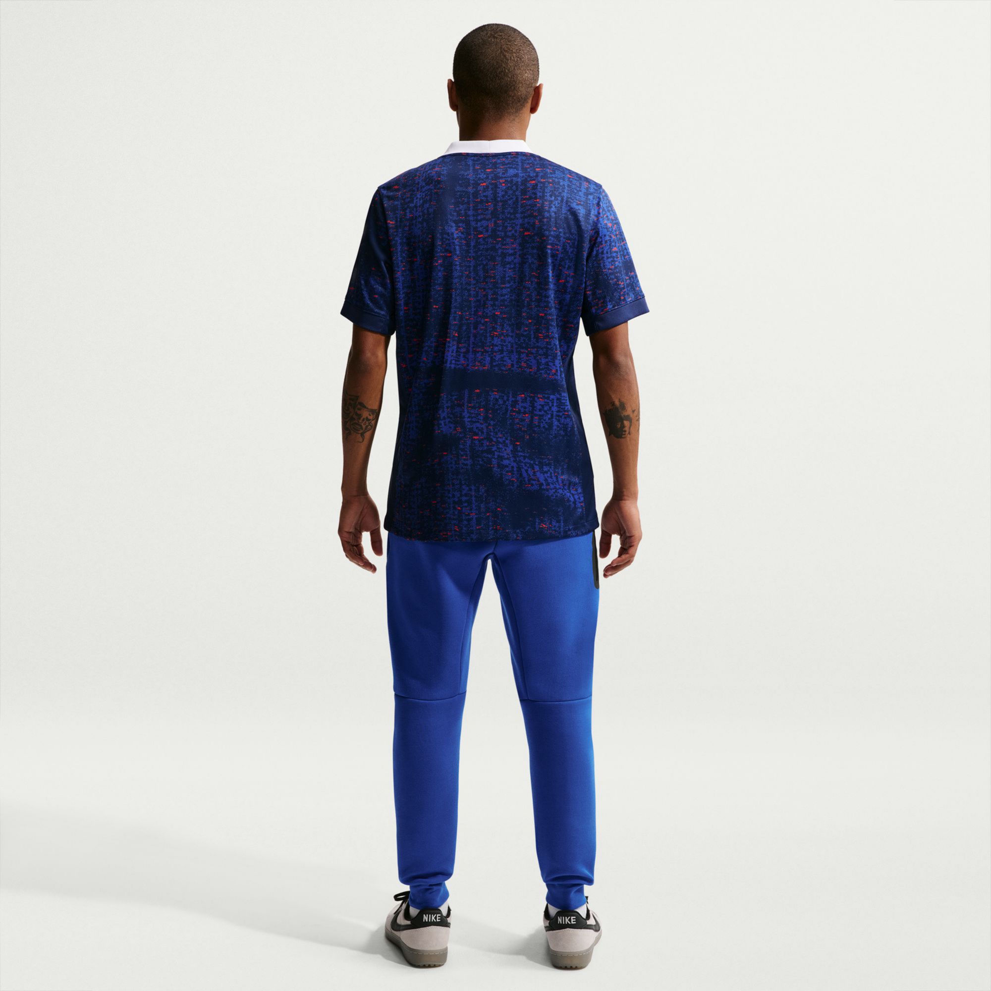 Nike Adult France 2026 Home Tech Fleece Jogger Pants product image