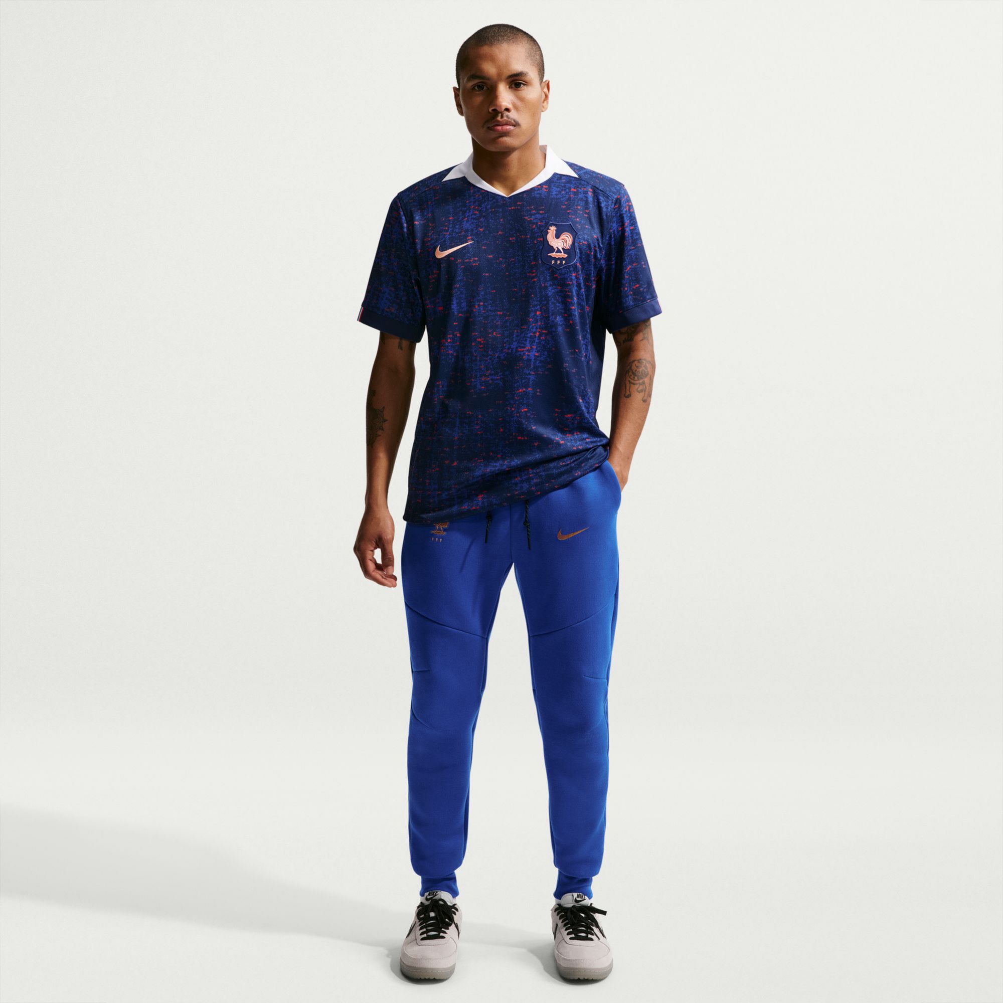 Nike Adult France 2026 Home Tech Fleece Jogger Pants product image