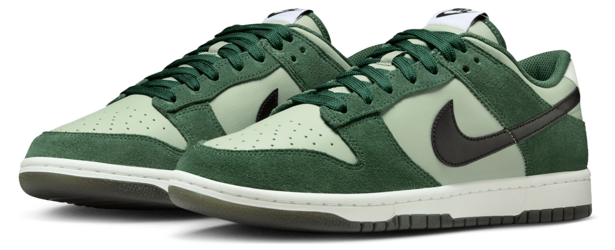 Nike Men's Dunk Low Shoes product image