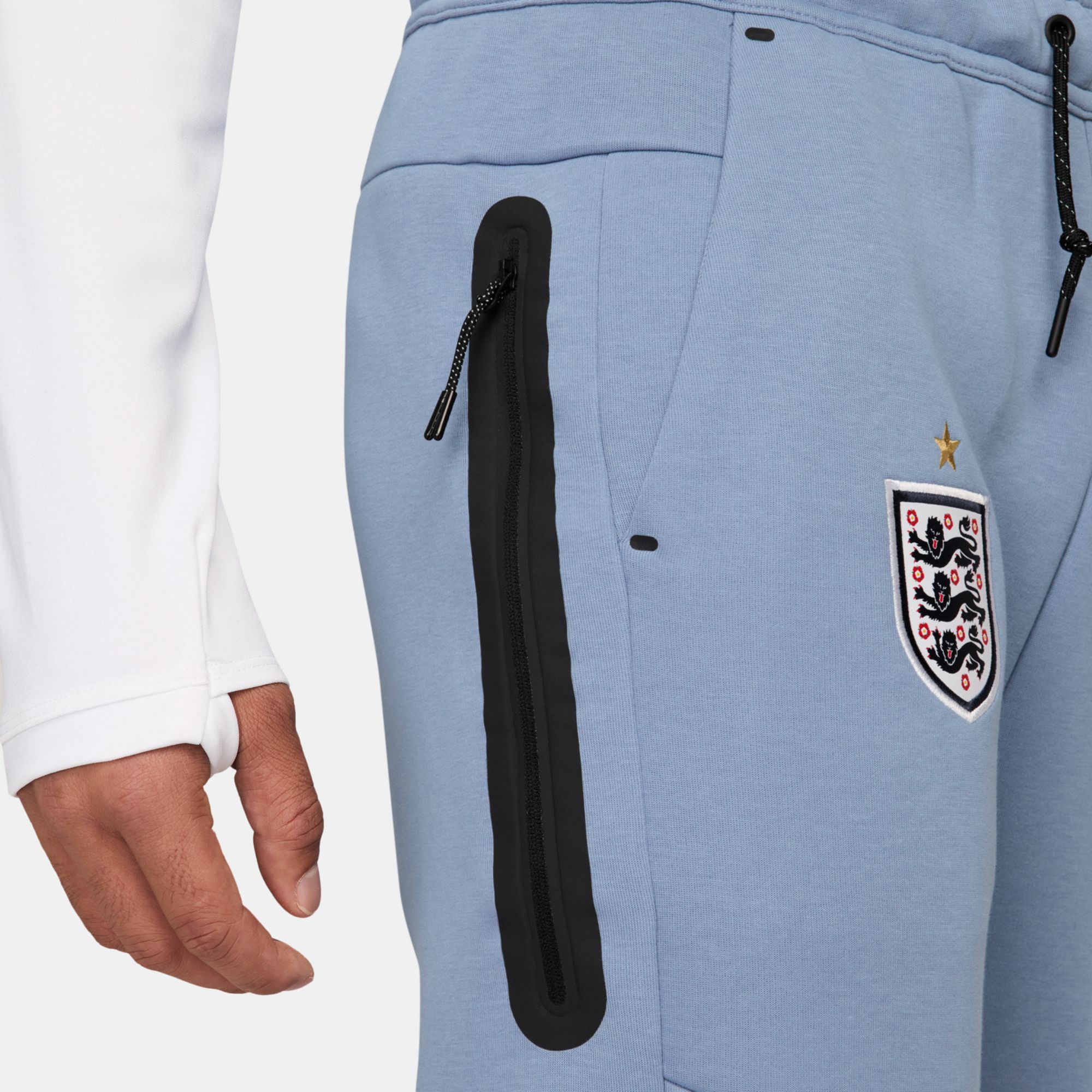 Nike Adult England 2026 Home Tech Fleece Jogger Pants product image