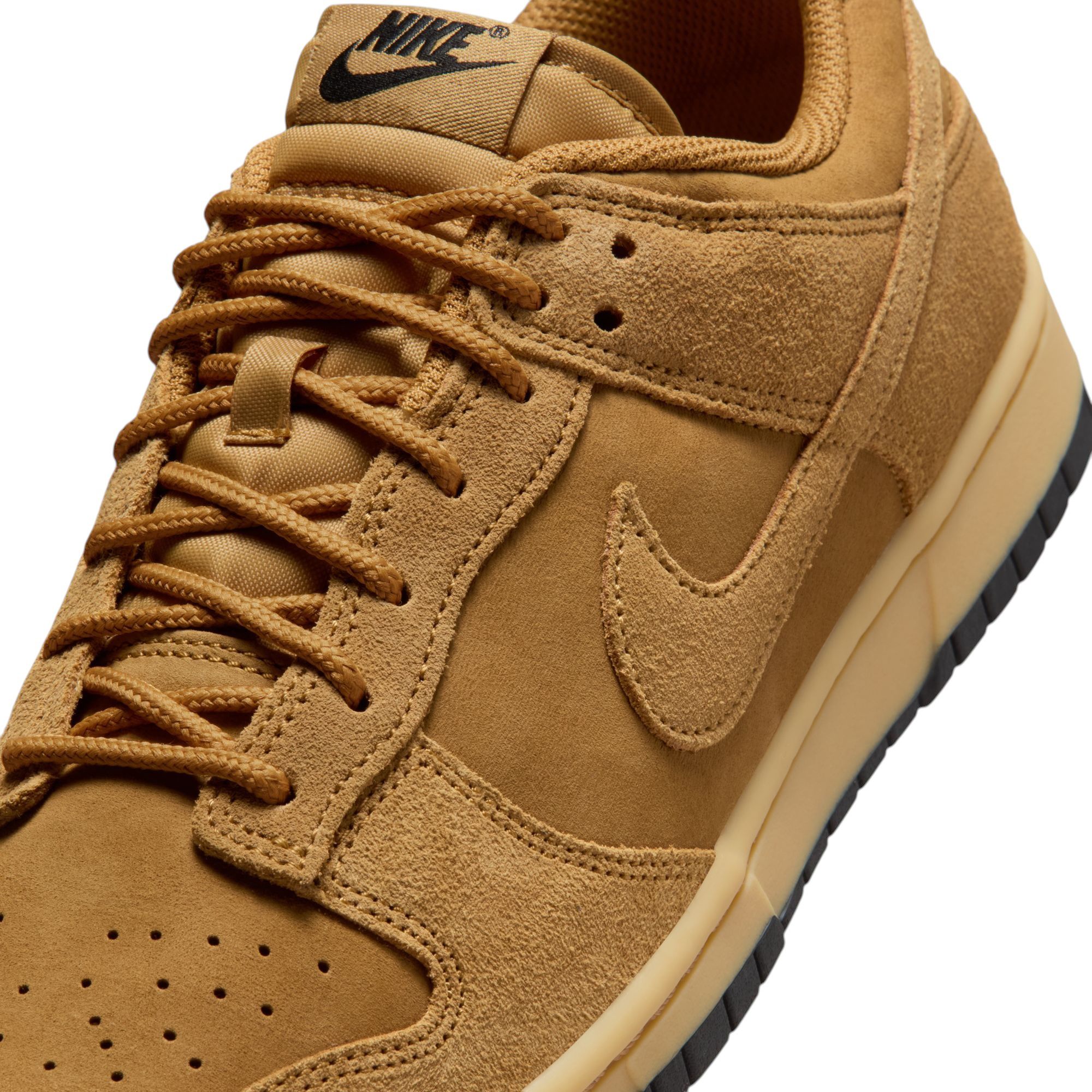 Nike Men's Dunk Low Shoes product image