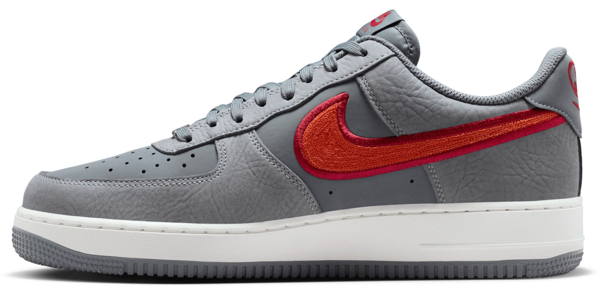 Nike Men's Air Force 1 '07 LV8 Shoes product image