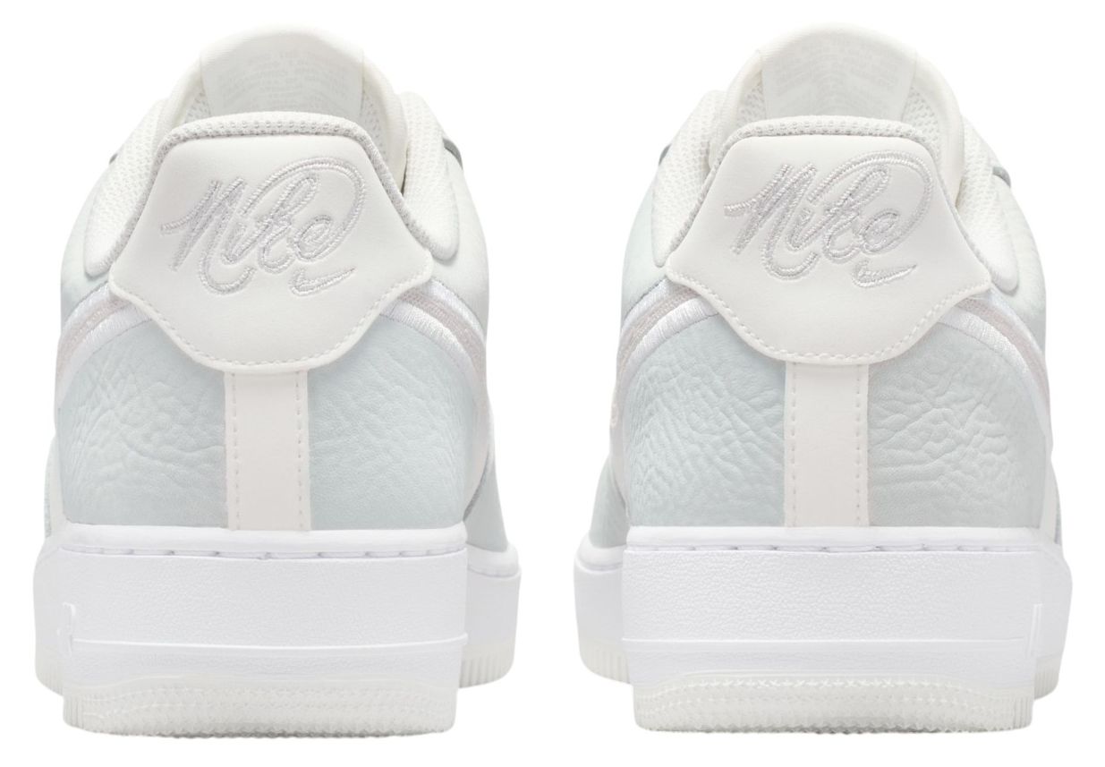 Nike Men's Air Force 1 '07 LV8 Shoes product image