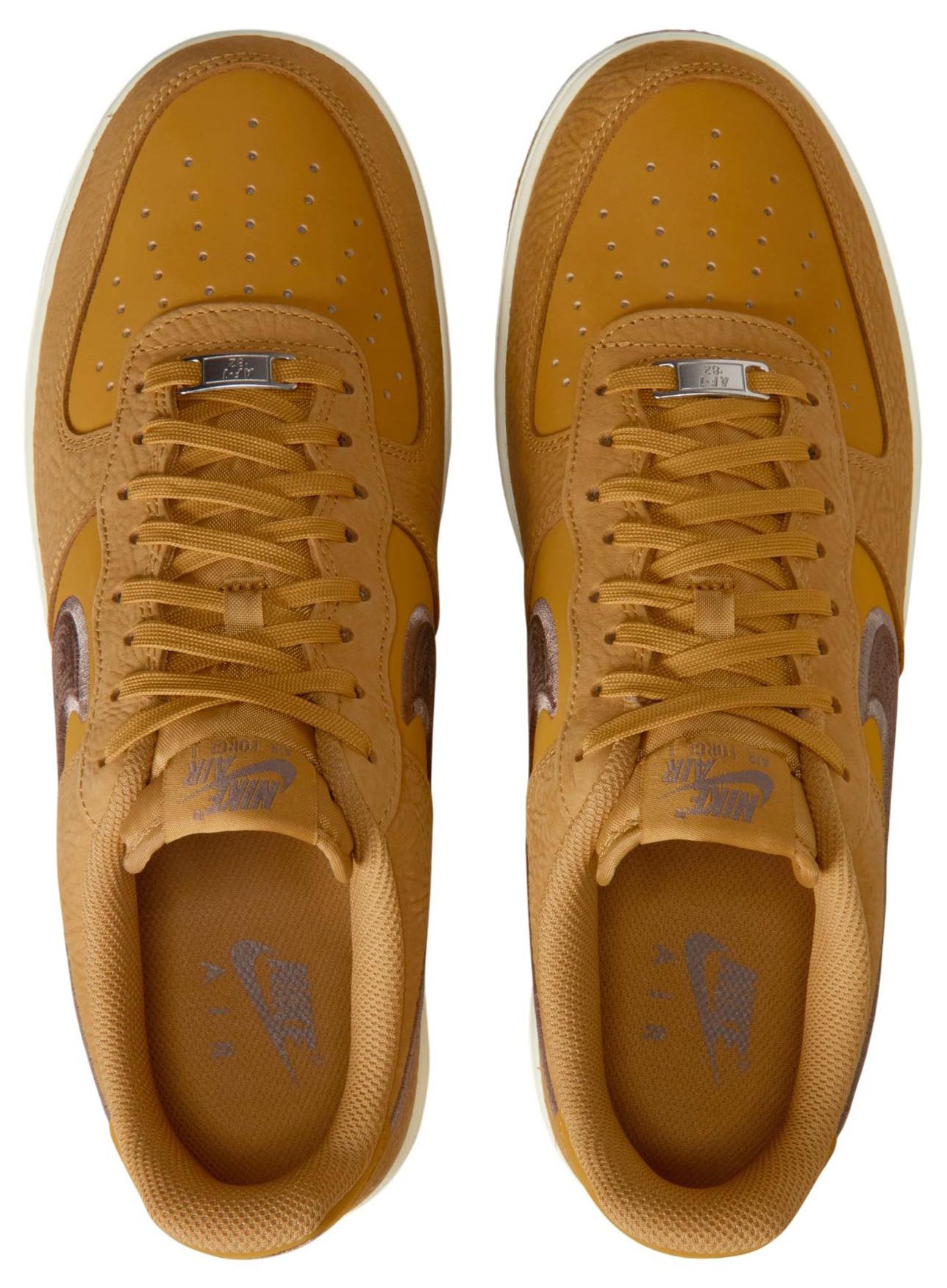 Nike Men's Air Force 1 '07 LV8 Shoes product image