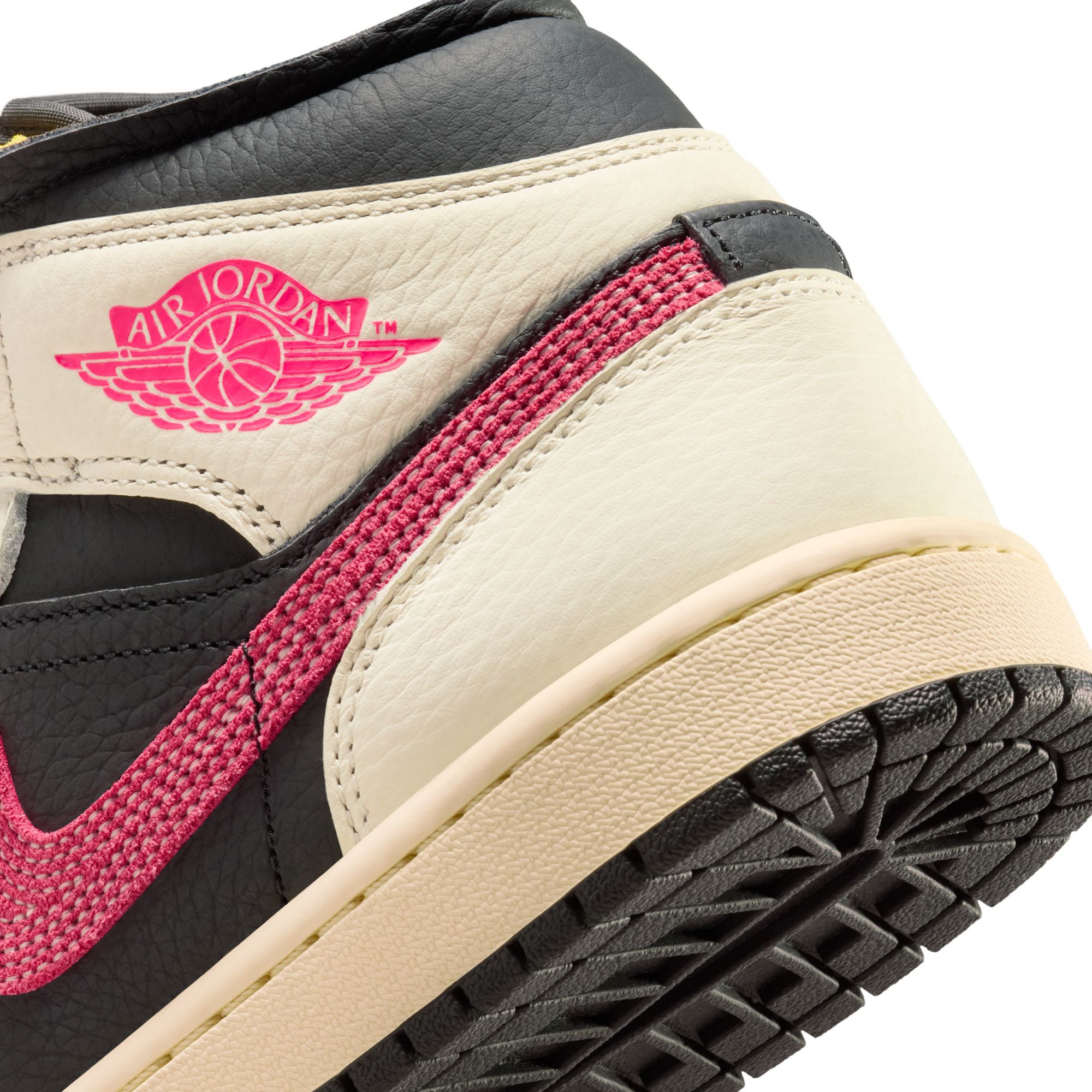 Air Jordan 1 Mid SE Women's Shoes product image