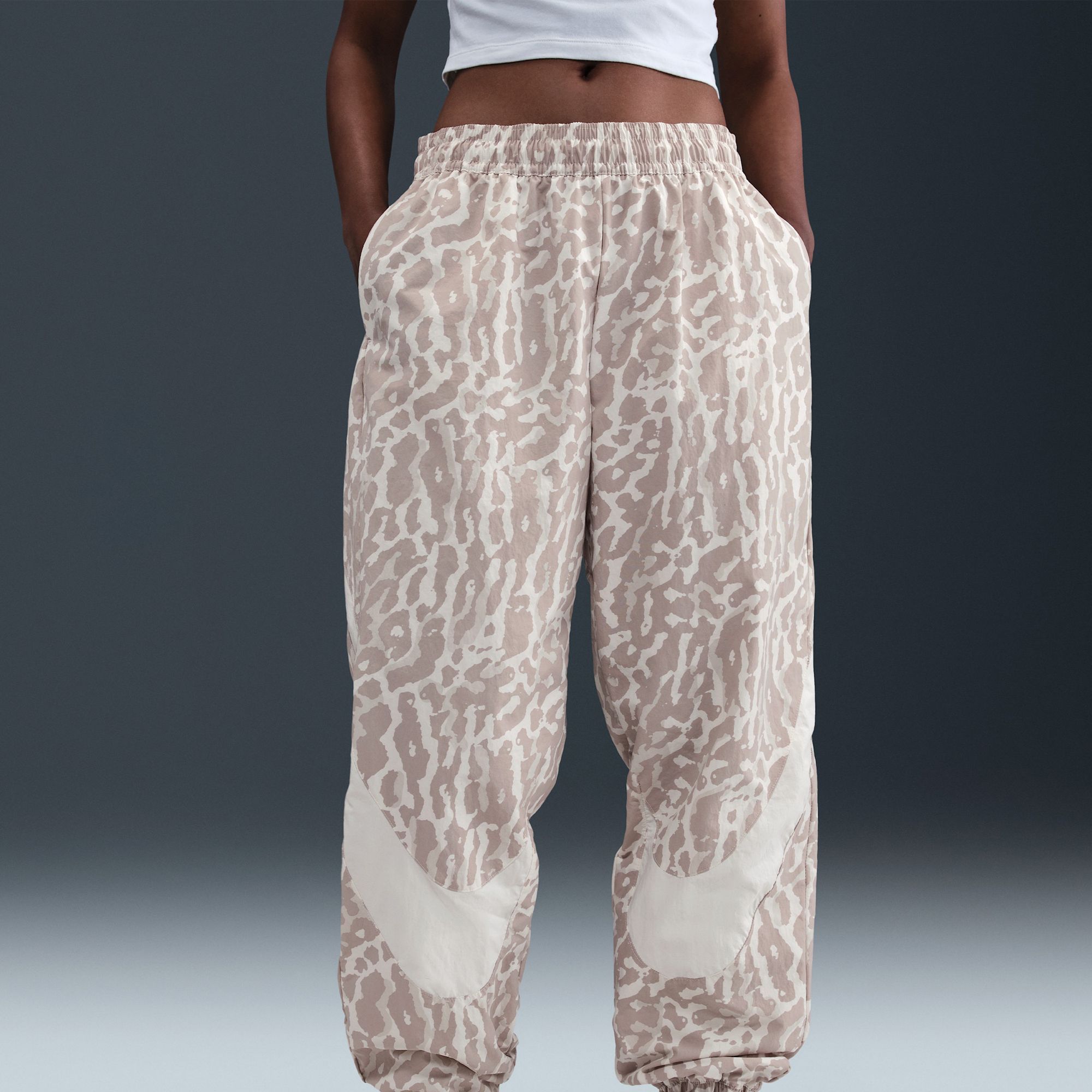 Nike Women's Sportswear Woven Printed Pants product image