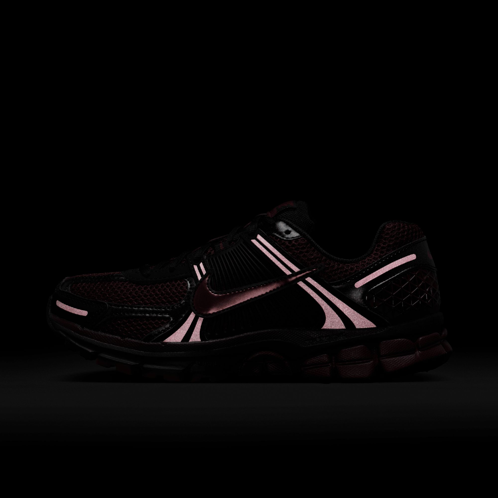 Nike Women's Zoom Vomero 5 Shoes product image