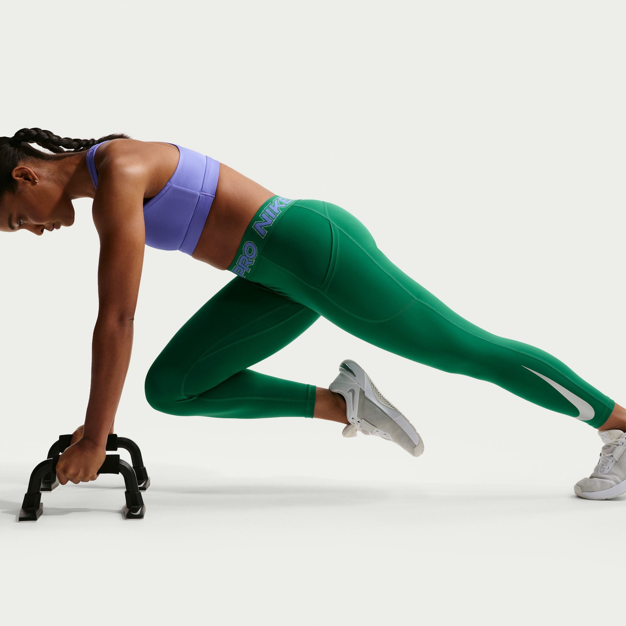 Nike Women's Pro Mid-Rise 7/8 Leggings product image