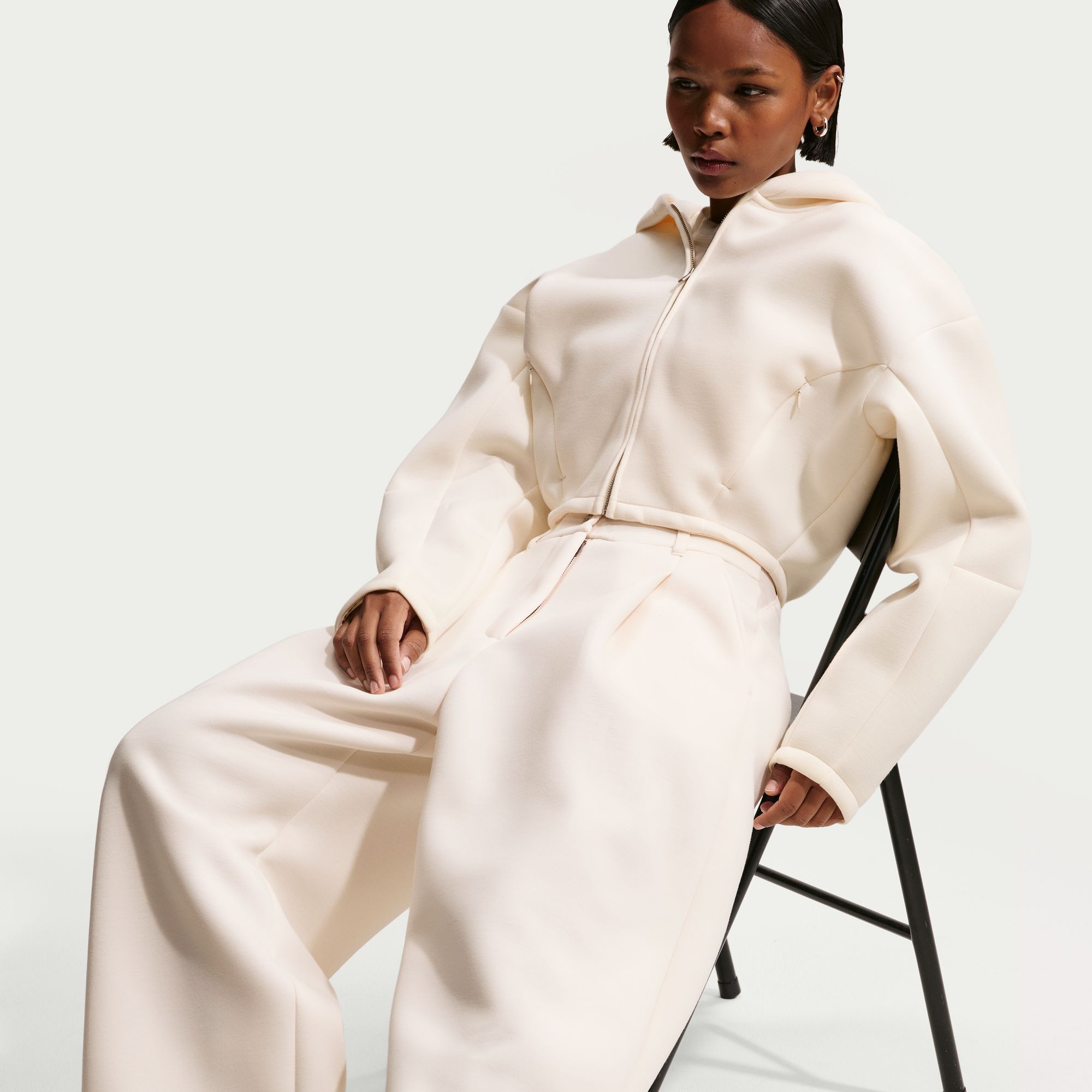 Nike Women's Sportswear Loose Mid-Rise Fleece Trousers product image