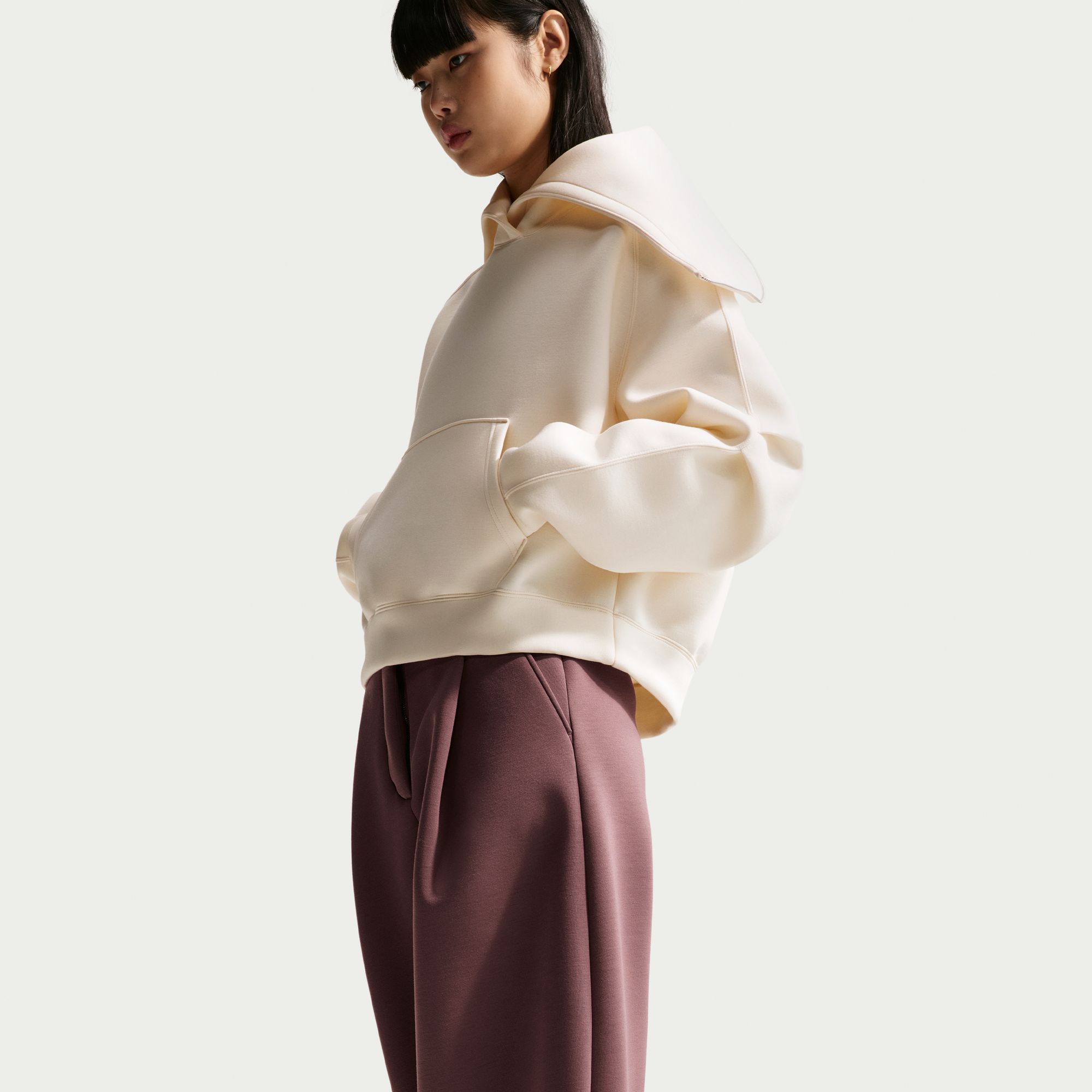 Nike Women's Sportswear Loose Mid-Rise Fleece Trousers product image