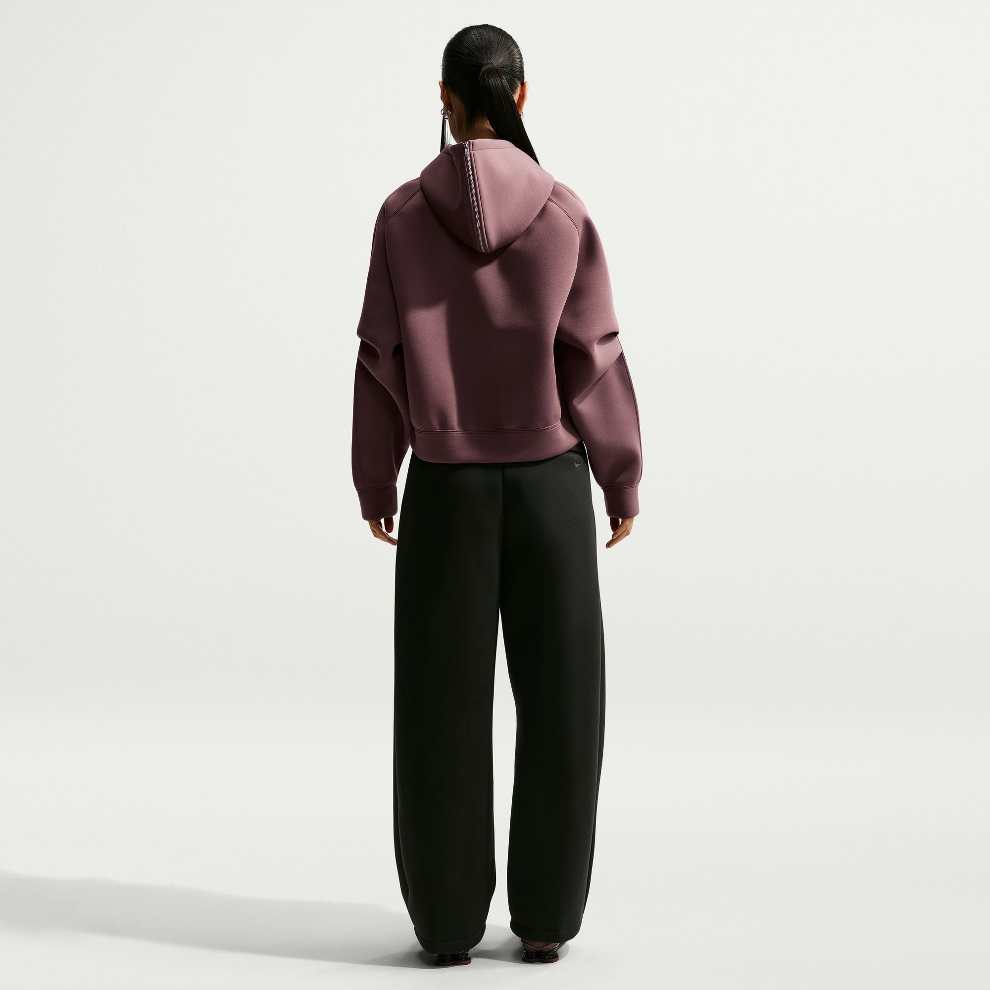 Nike Women's Sportswear Loose Mid-Rise Fleece Trousers product image