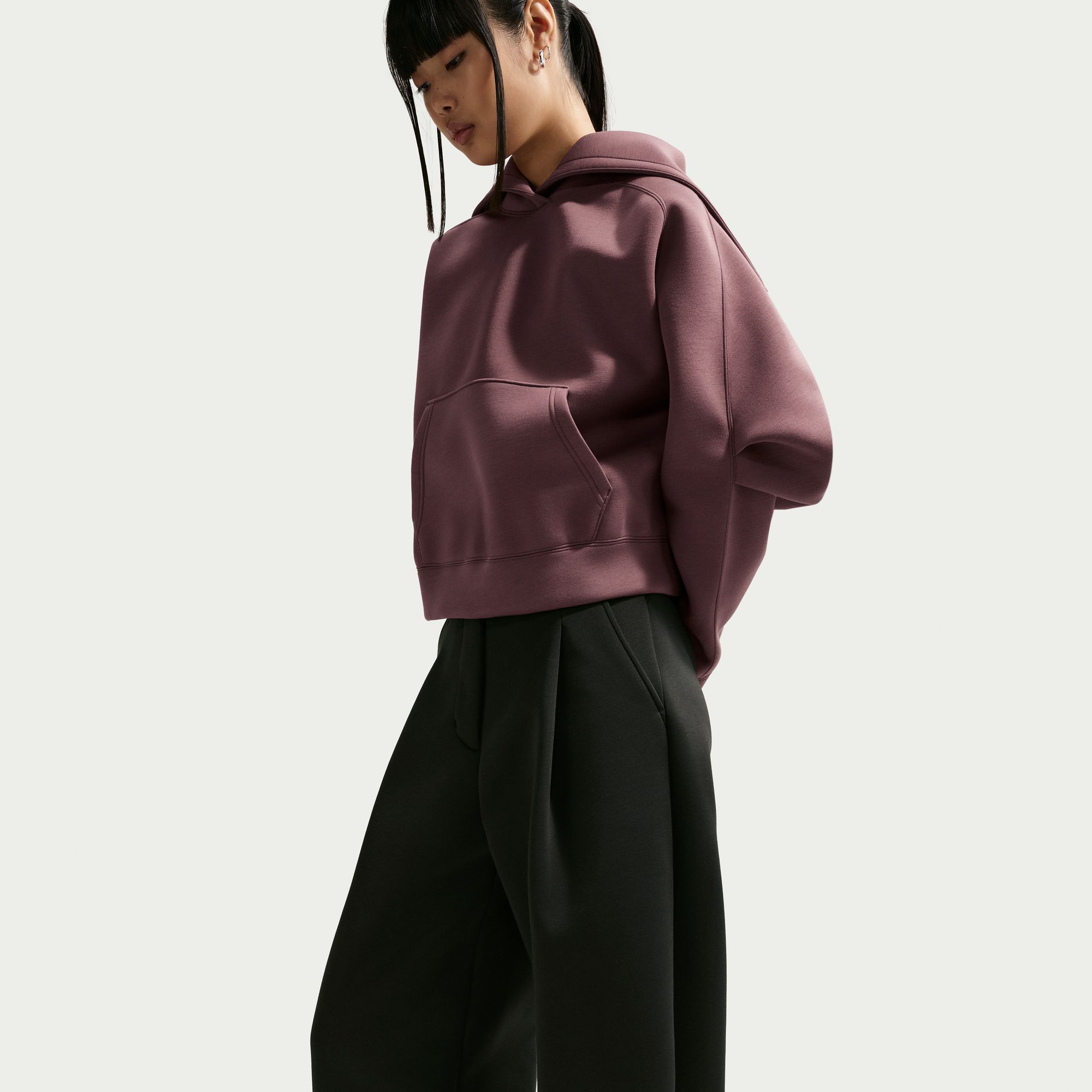 Nike Women's Sportswear Loose Mid-Rise Fleece Trousers product image