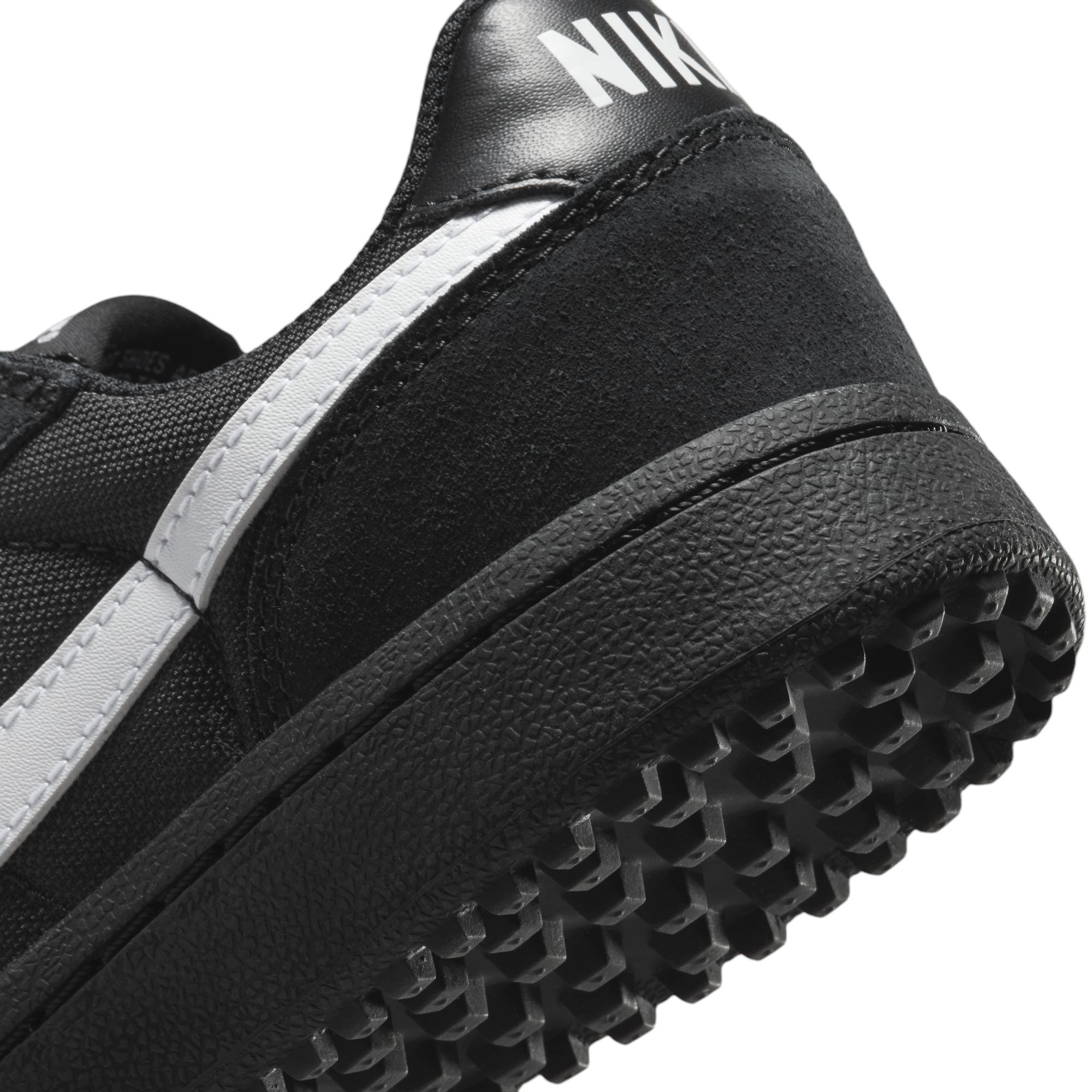 Nike Kids' Grade School Field General Shoes product image