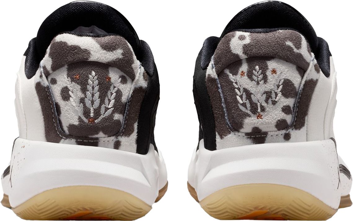 Jordan Kids' Grade School Luka 4 Basketball 'Gone Ranching' Shoes product image