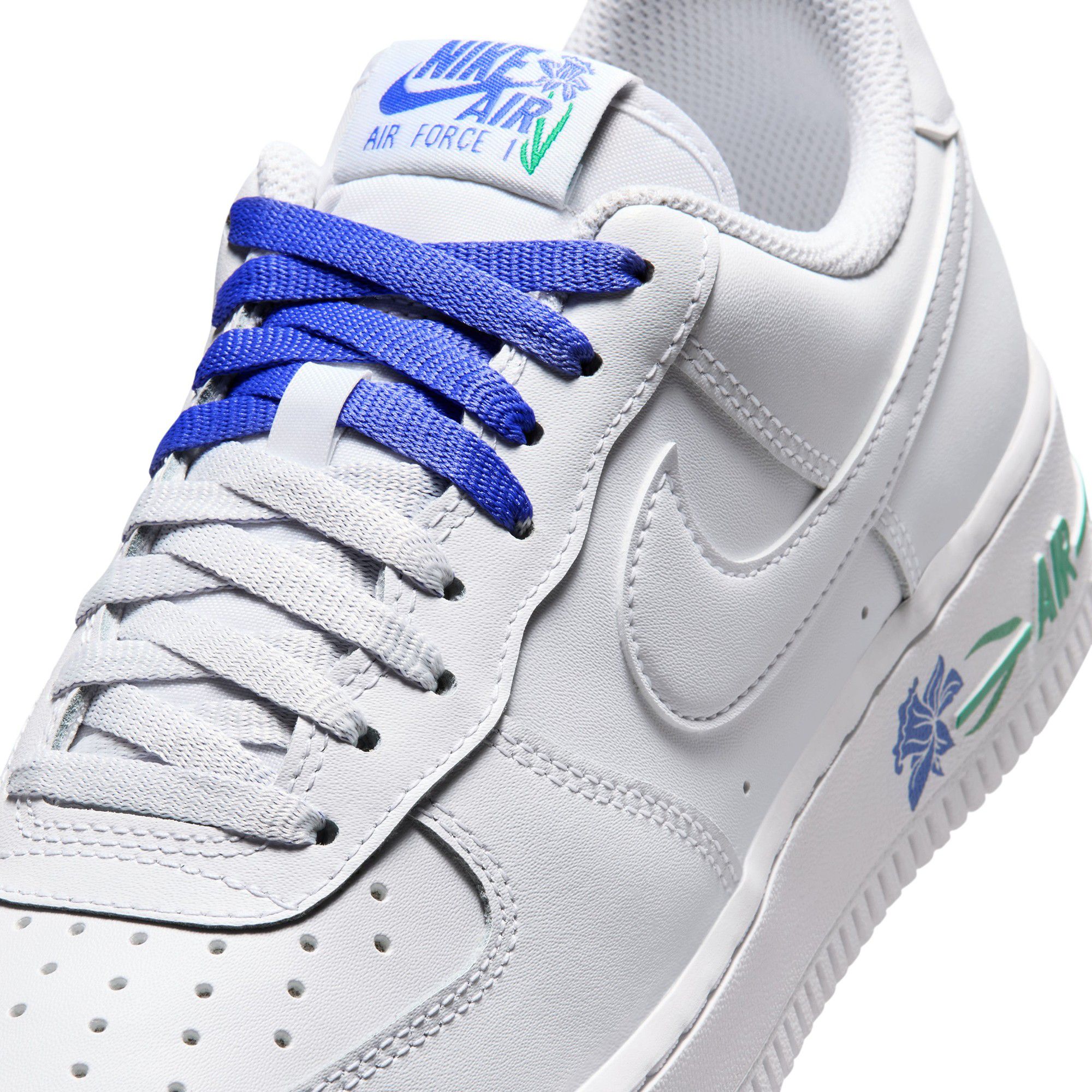 Nike Women's Air Force 1 '07 Shoes product image