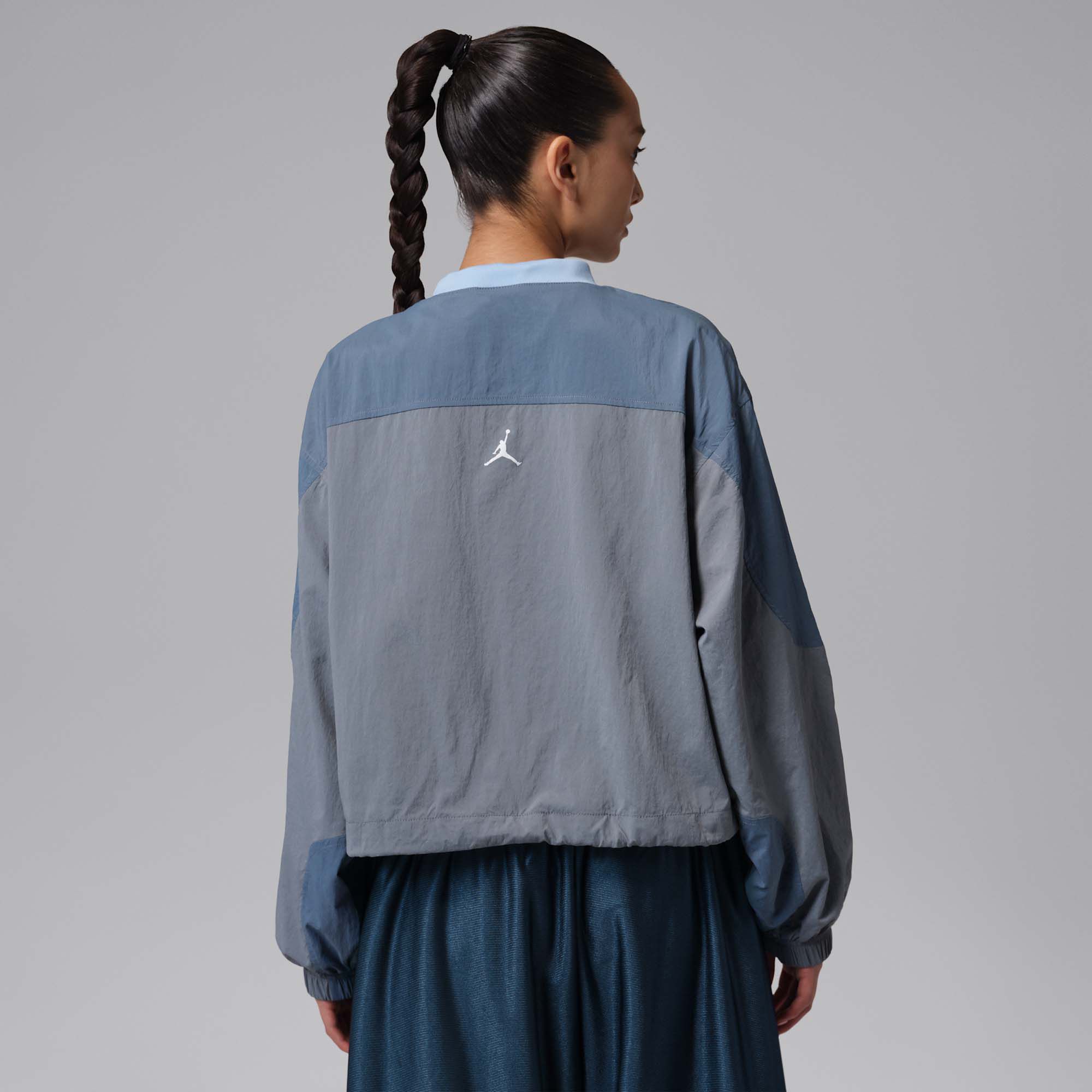 Jordan Women's Brooklyn Woven Long-Sleeve Graphic Pullover product image