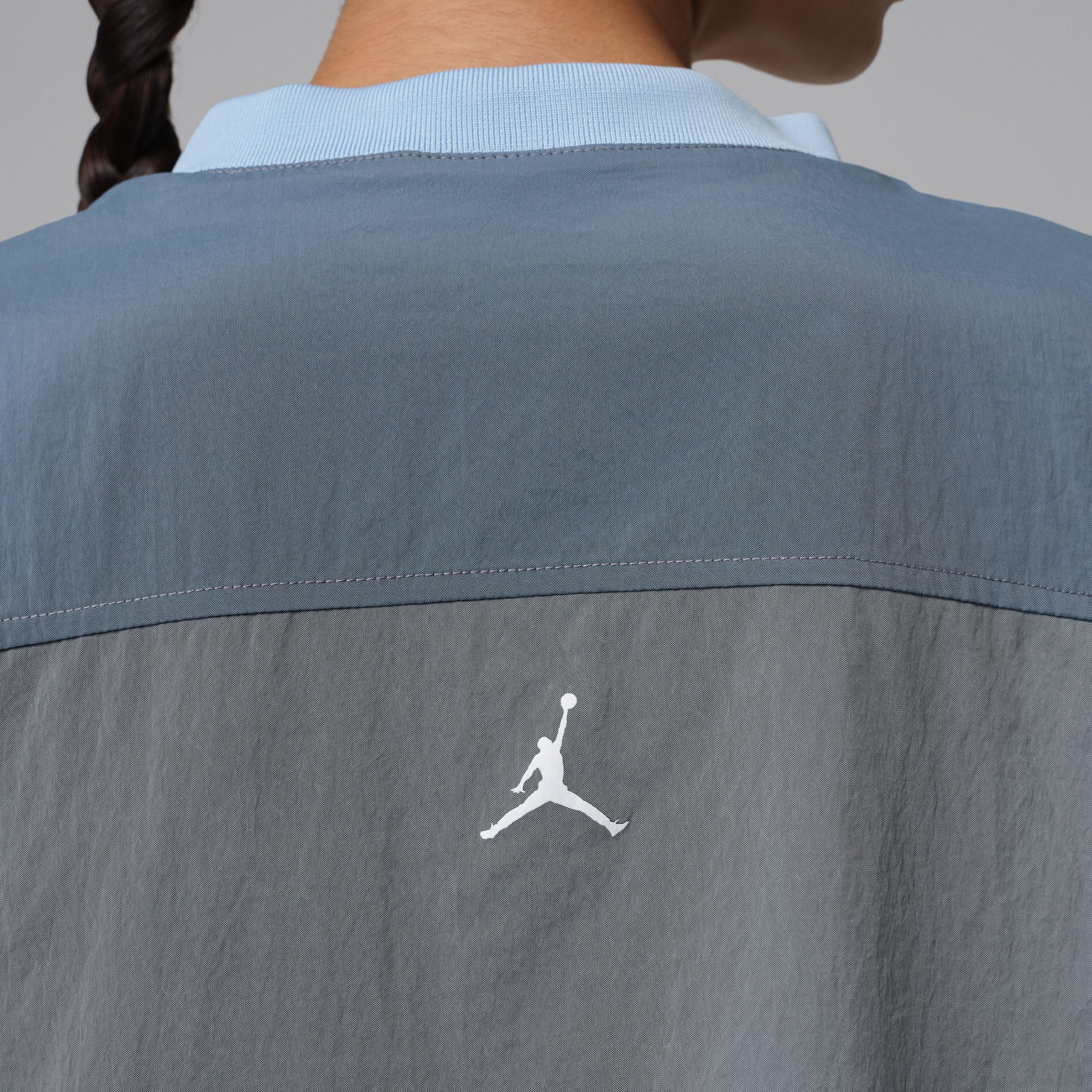 Jordan Women's Brooklyn Woven Long-Sleeve Graphic Pullover product image