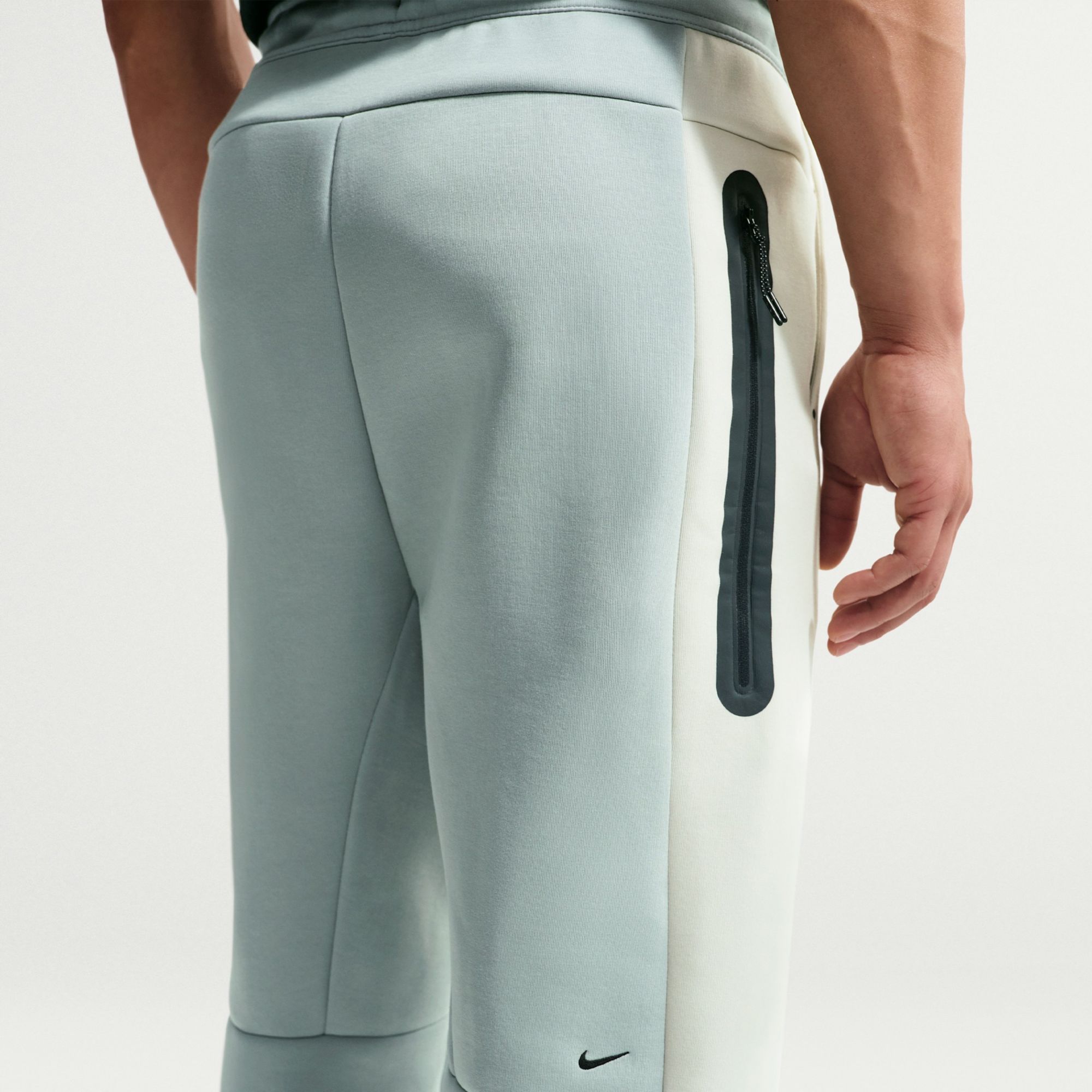 Nike Men's Tech Fleece Color Block Open-Hem Pants product image