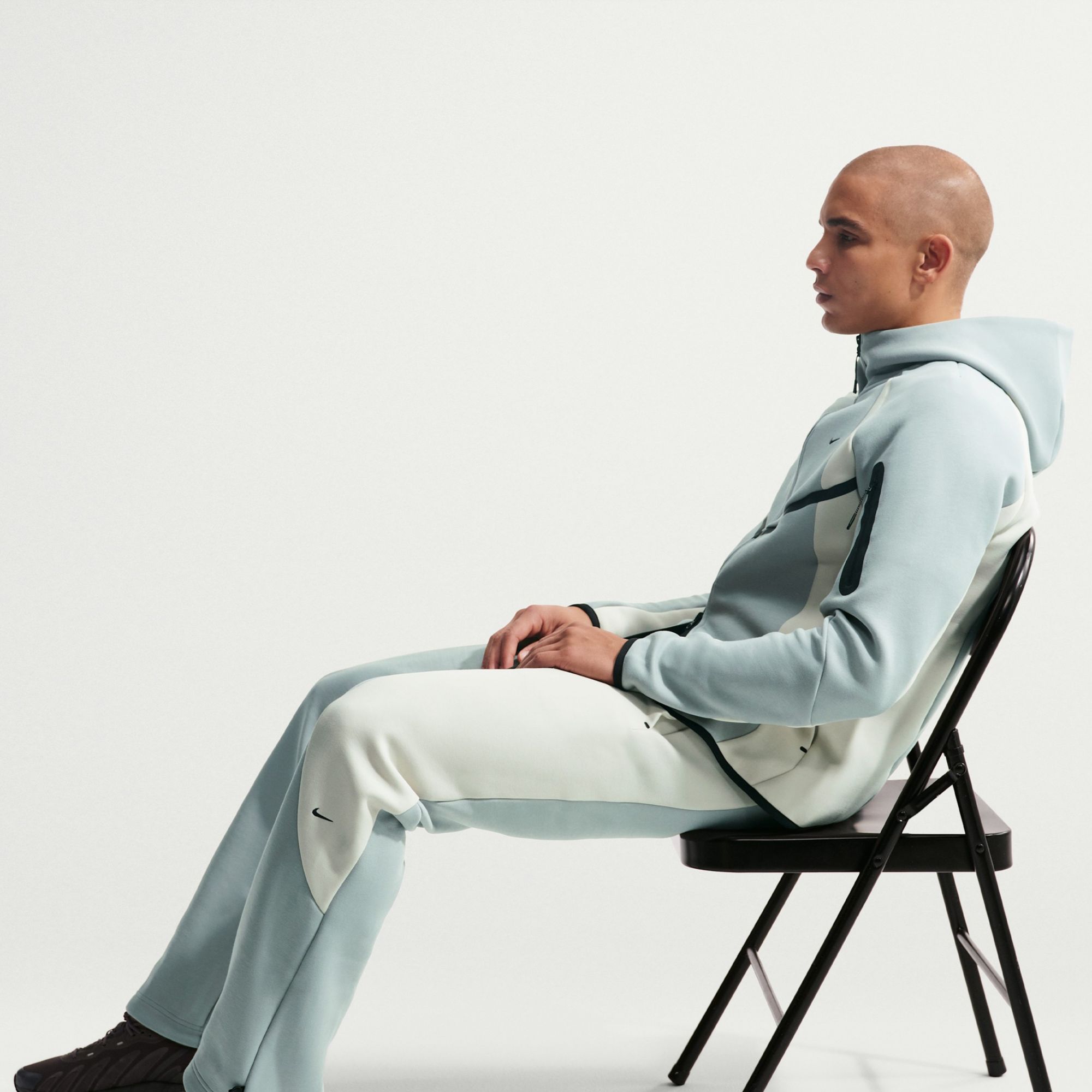 Nike Men's Tech Fleece Color Block Open-Hem Pants product image