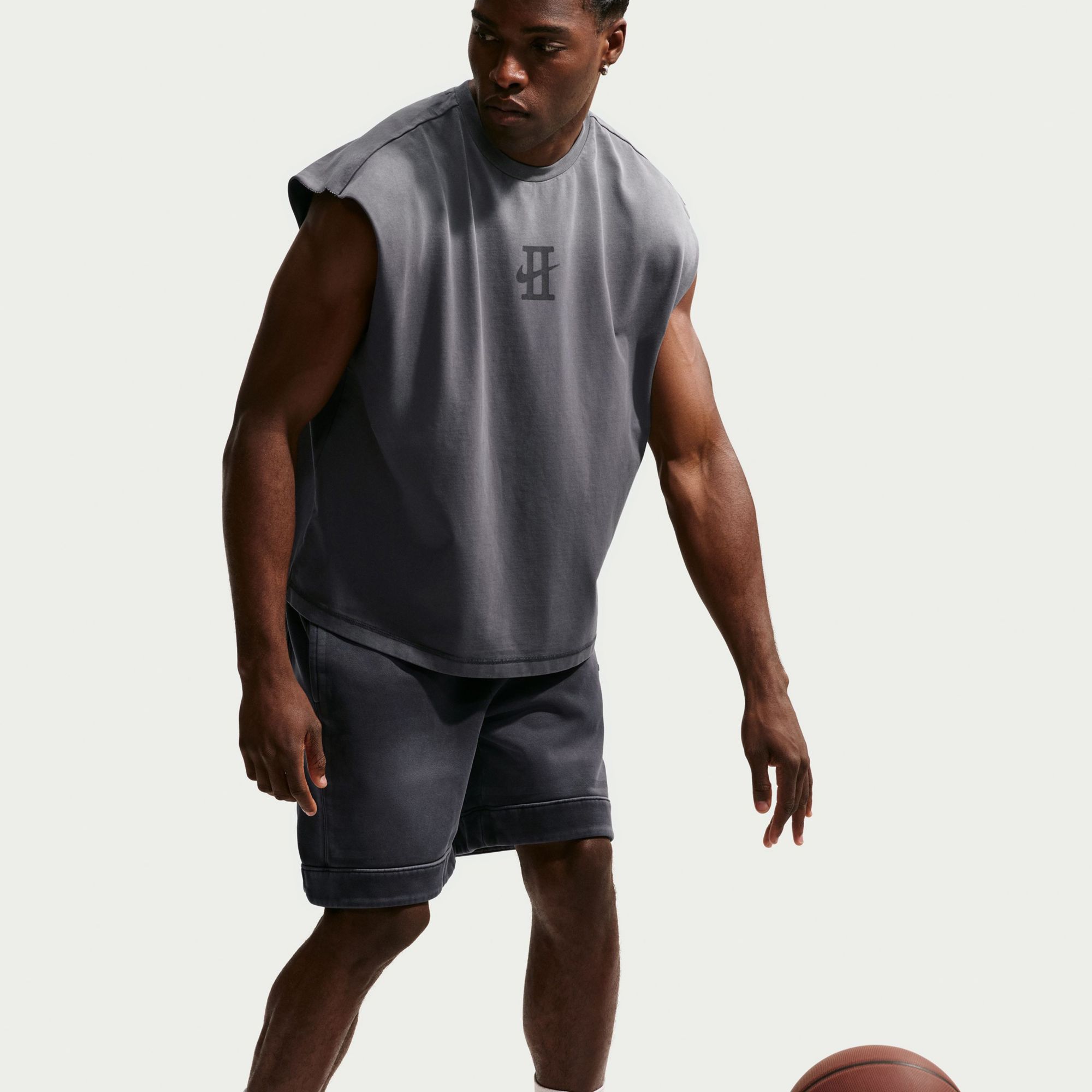 Nike Men's Devin Booker Standard Issue Book Game Tank Top product image