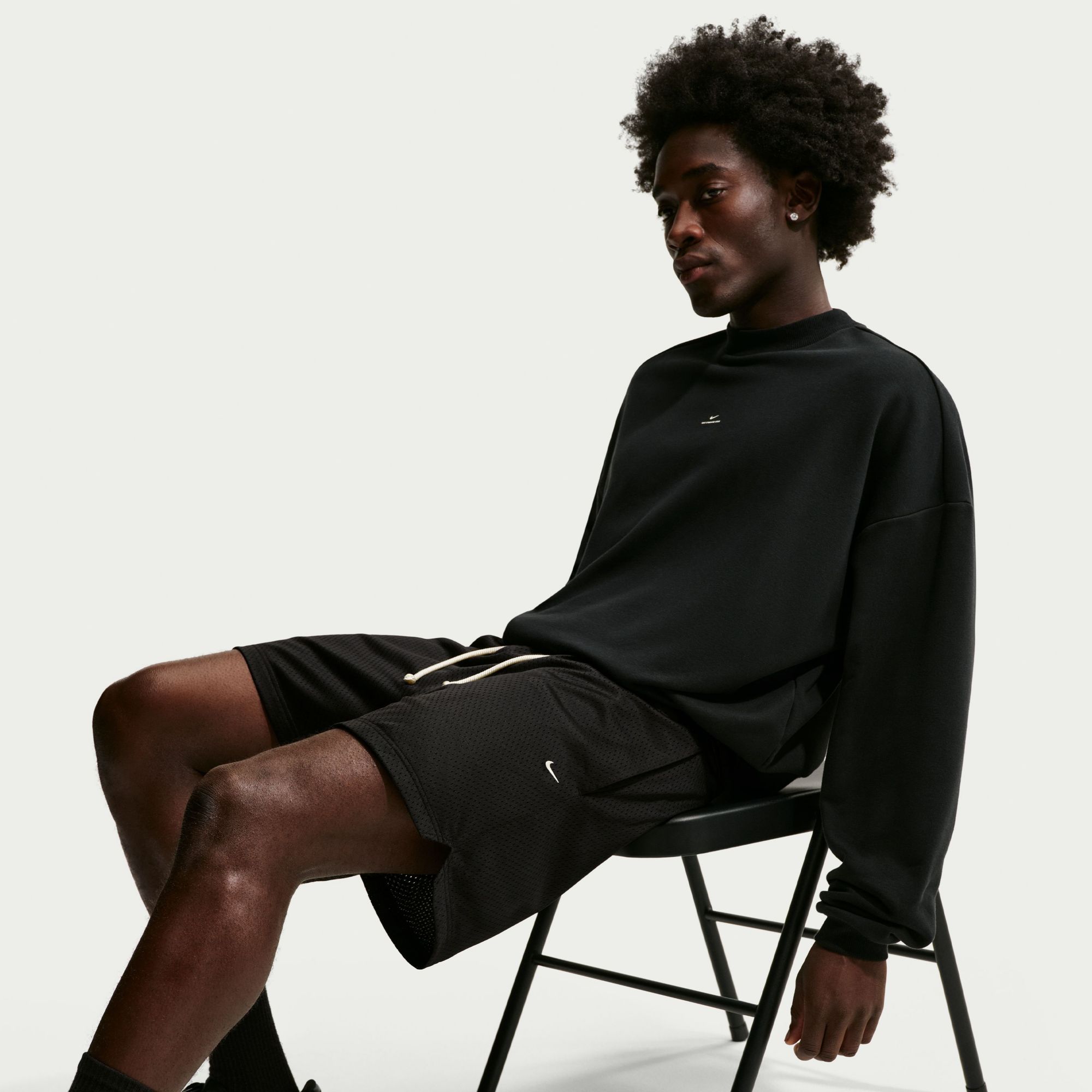 Nike Men's Dri-FIT Standard Issue 5" Mesh Basketball Practice Shorts product image