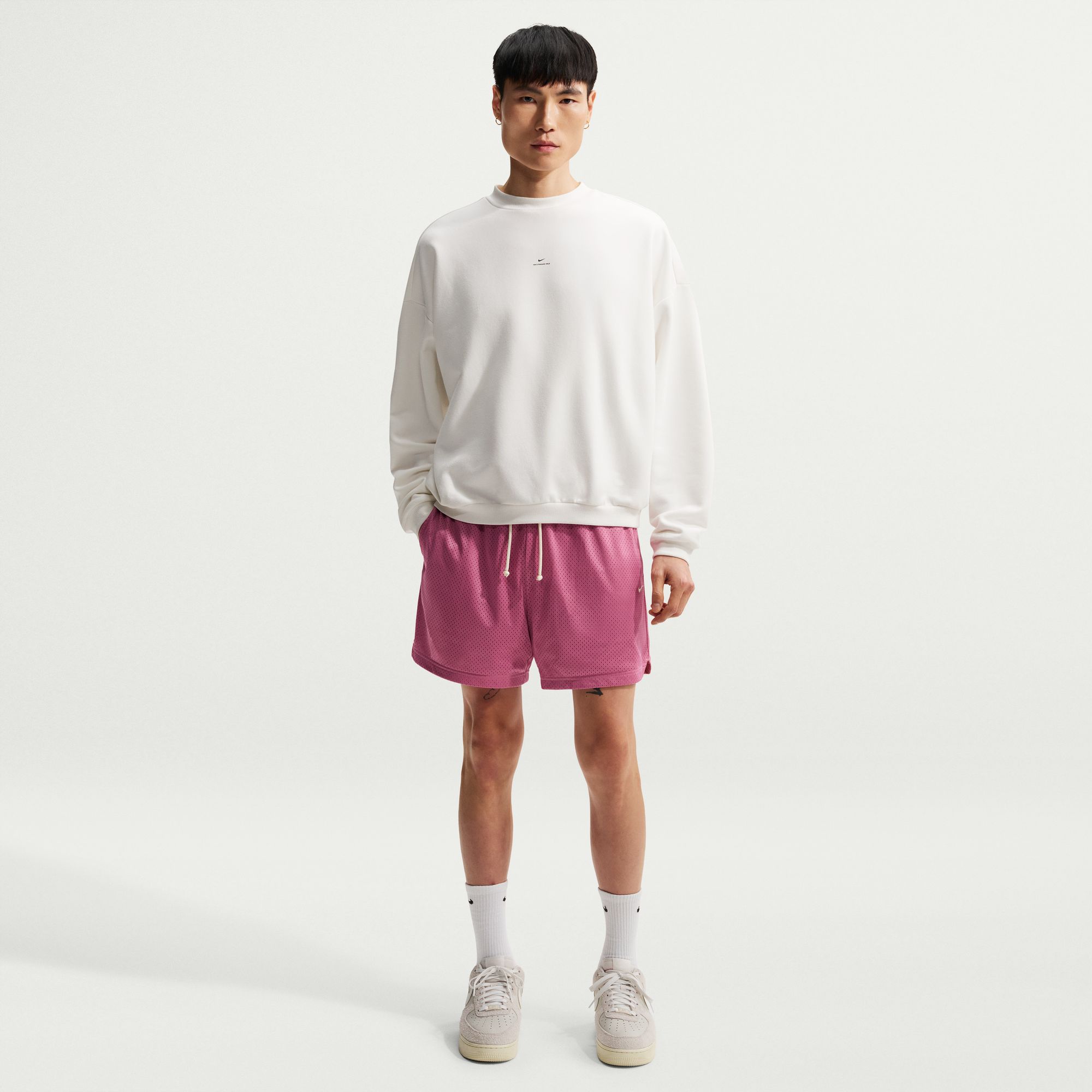 Nike Men's Dri-FIT Standard Issue 5" Mesh Basketball Practice Shorts product image