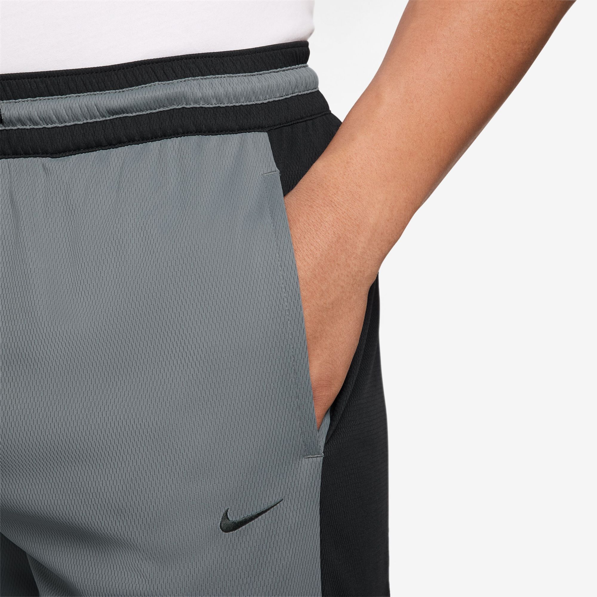 Nike Men's Dri-FIT GM Classic 8'' Basketball Shorts product image