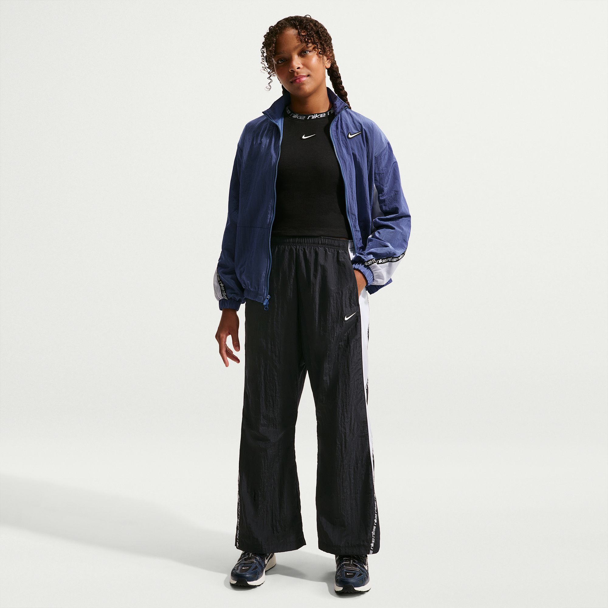 Nike Girls' Woven Dance Pant product image