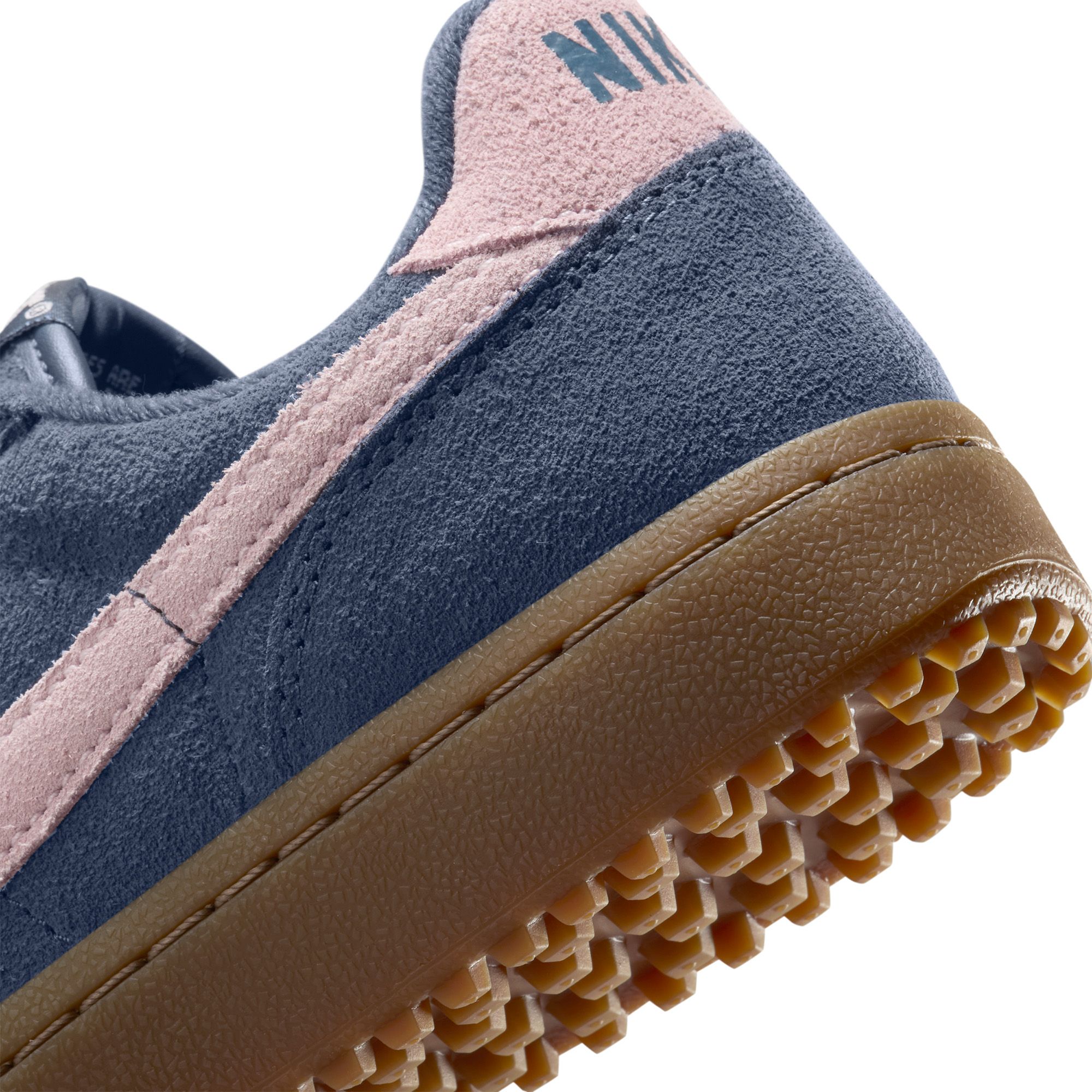 Nike Women's Field General Shoes product image