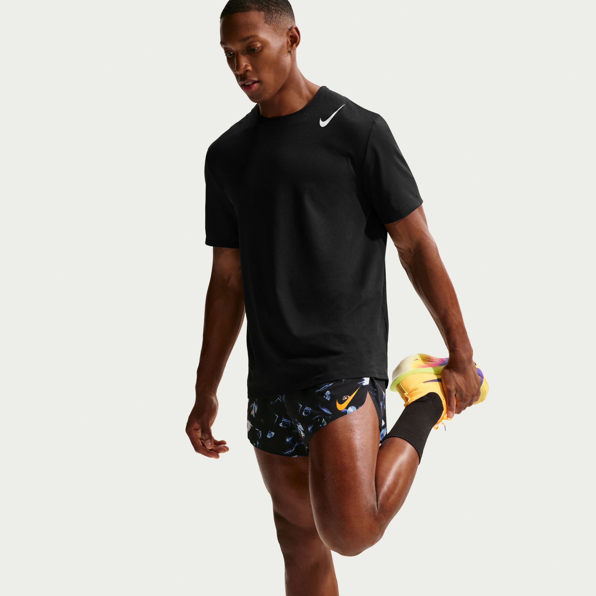 Nike Men's Dri-FIT ADV AeroSwift Printed 2'' Brief-Lined Shorts product image