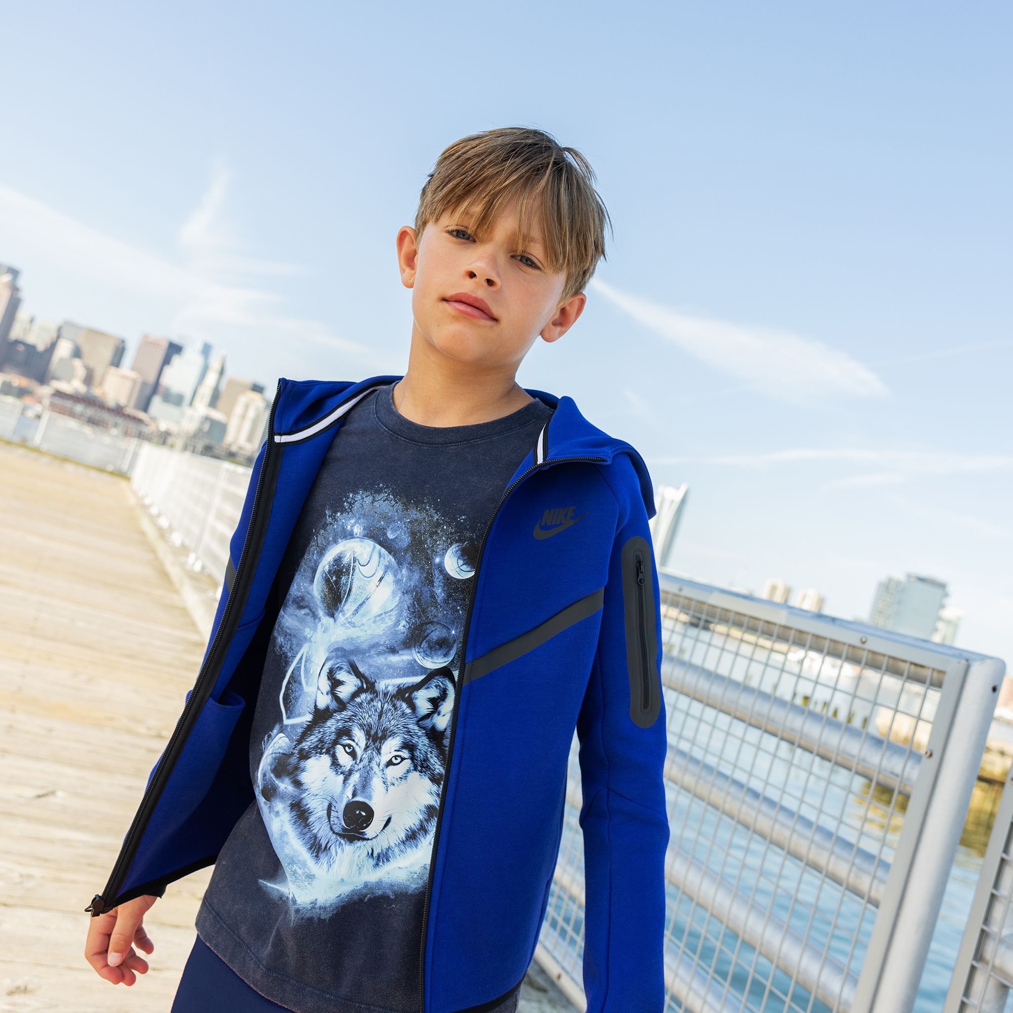 Nike Boys' Sportswear Howl Graphic T-Shirt product image