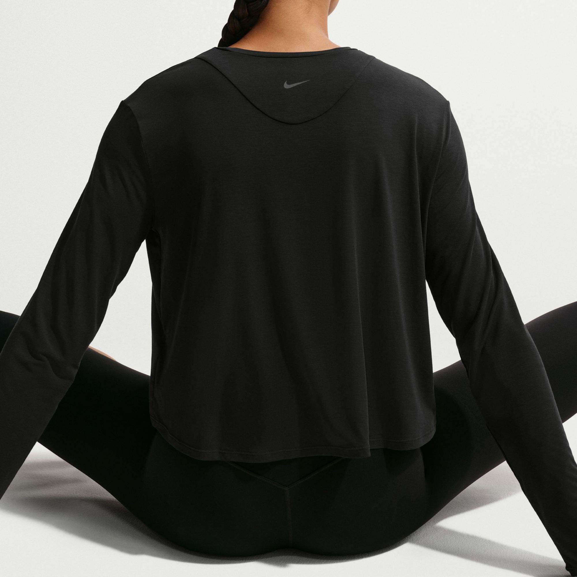 Nike Women's Zenvy Dri-FIT Long-Sleeve Top product image