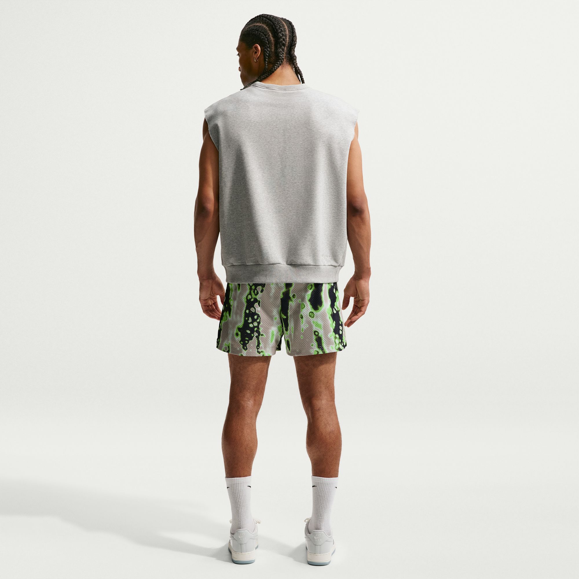 Nike Men's Dri-FIT Standard Issue Allover Print 5" Practice Mesh Shorts product image