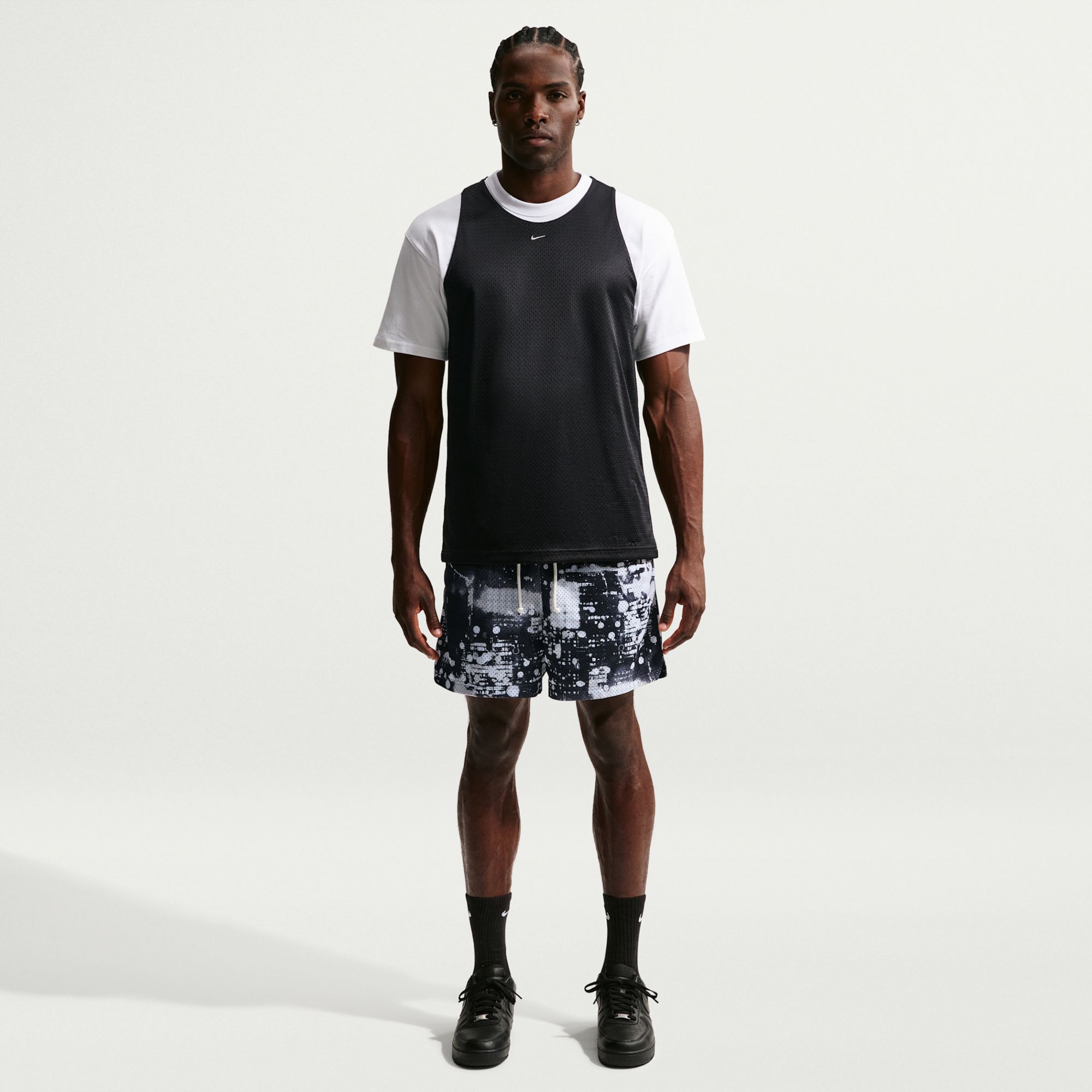 Nike Men's Dri-FIT Standard Issue 5" Mesh Allover Print Basketball Practice Shorts product image