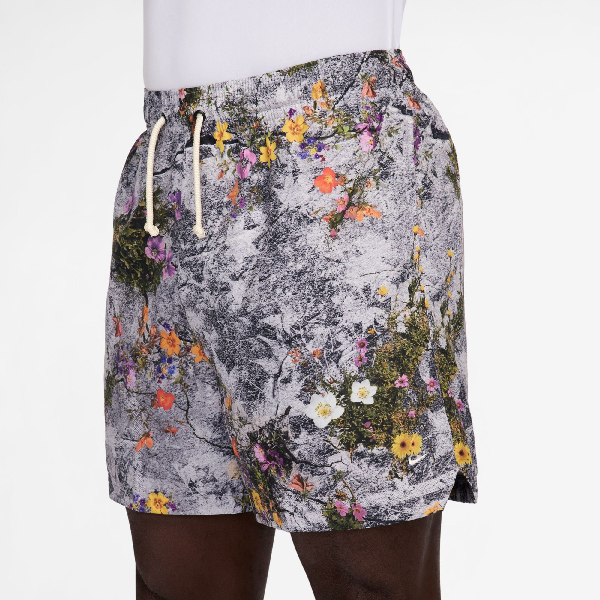 Nike Men's Dri-FIT Standard Issue Allover Print 5" Practice Woven Shorts product image