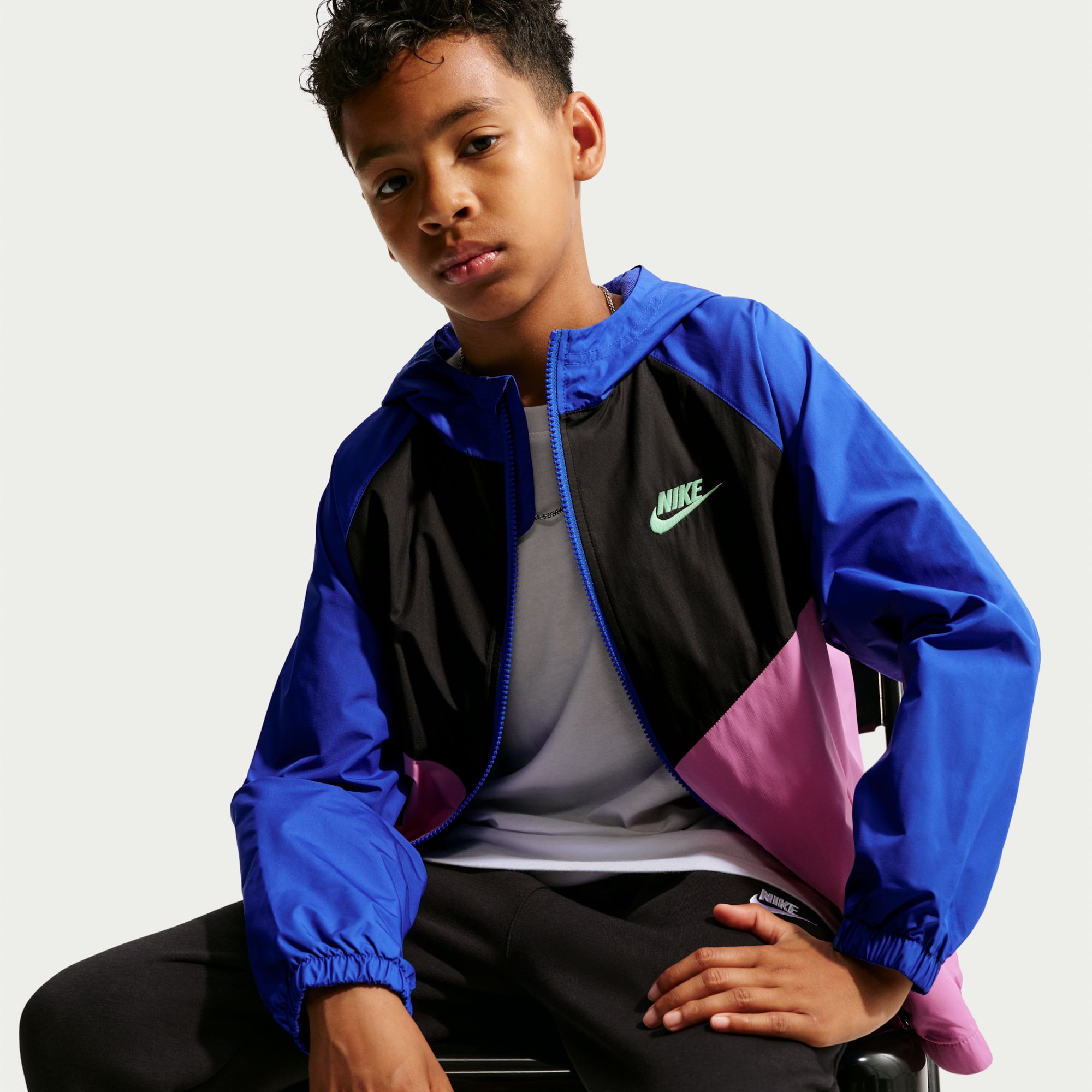 Nike Kids' Sportswear Windrunner Hooded Repel Jacket product image