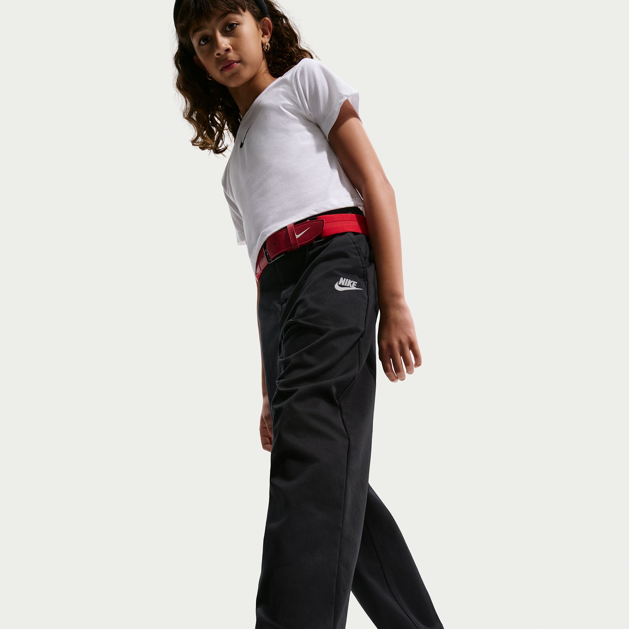 Nike Kids' Sportswear Club Woven Everyday Pant product image