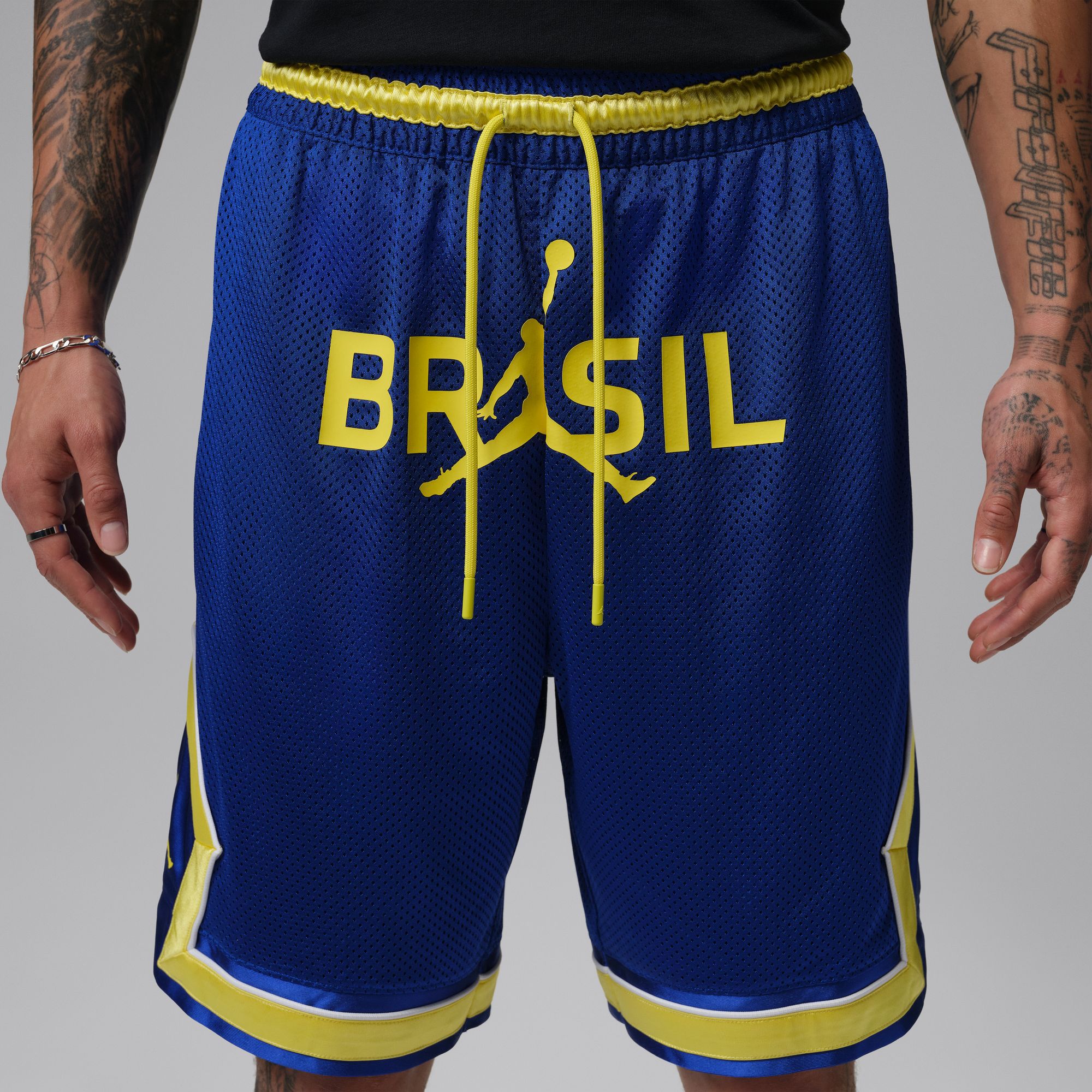Jordan Men's Brazil 9'' Mesh Diamond Shorts product image