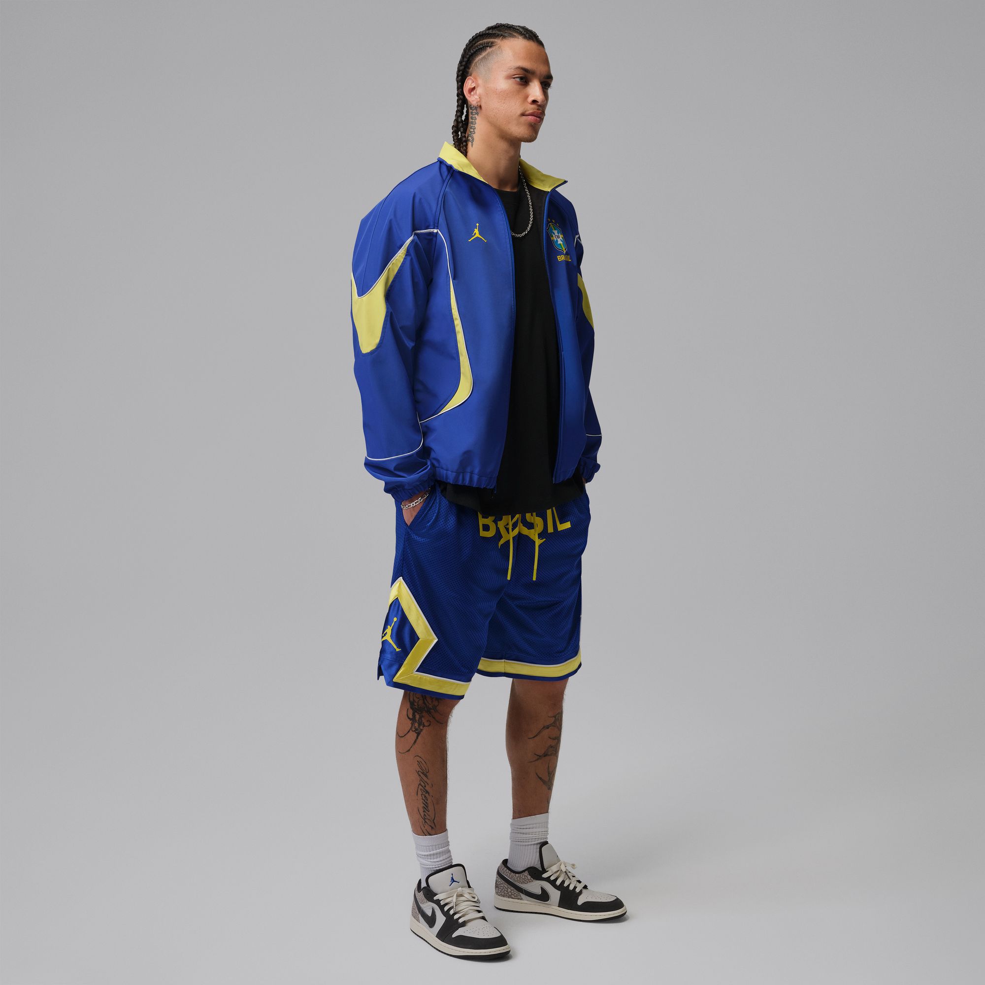 Jordan Men's Brazil 9'' Mesh Diamond Shorts product image