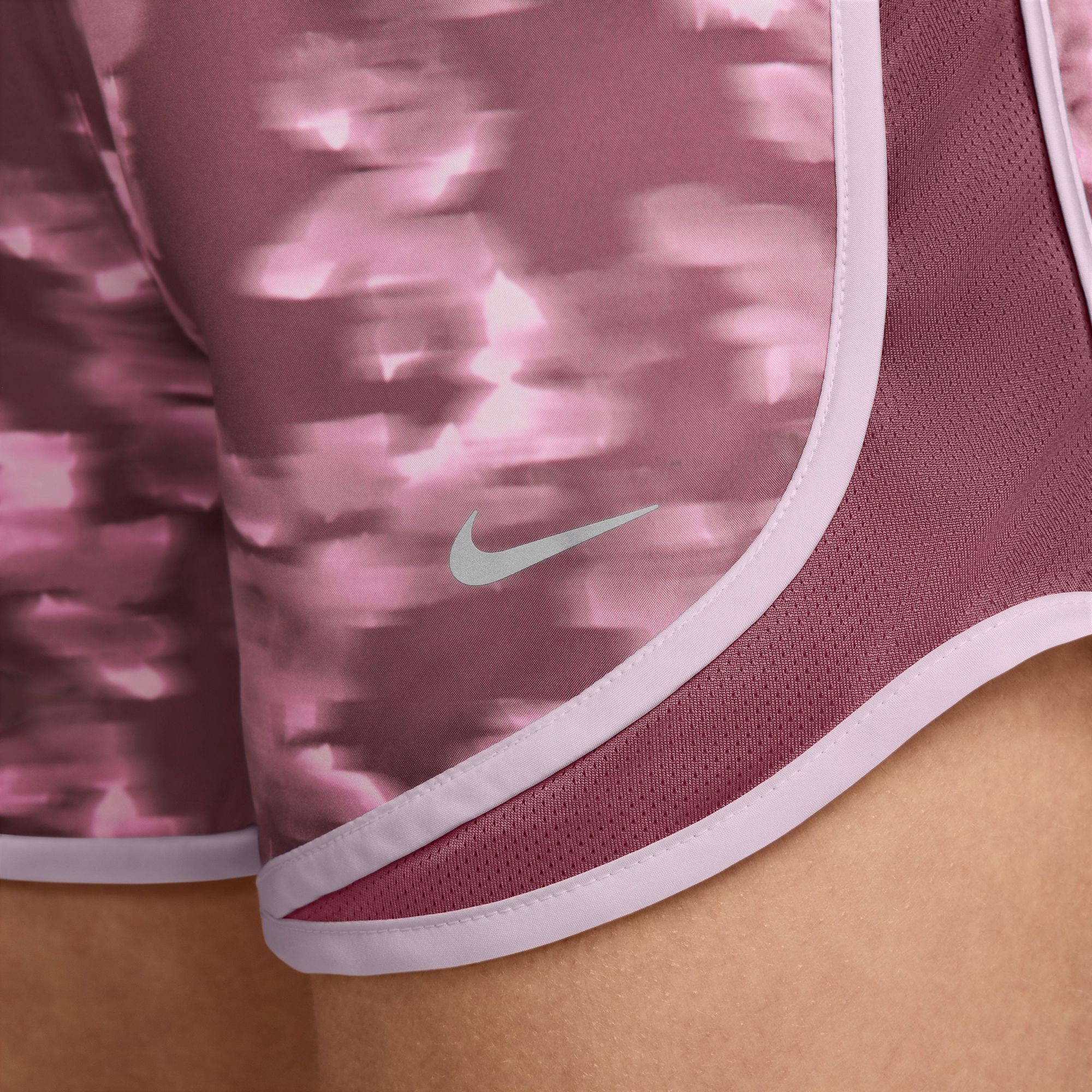 Nike Women's Tempo Mid-Rise 3" Brief-Lined Printed Running Shorts product image
